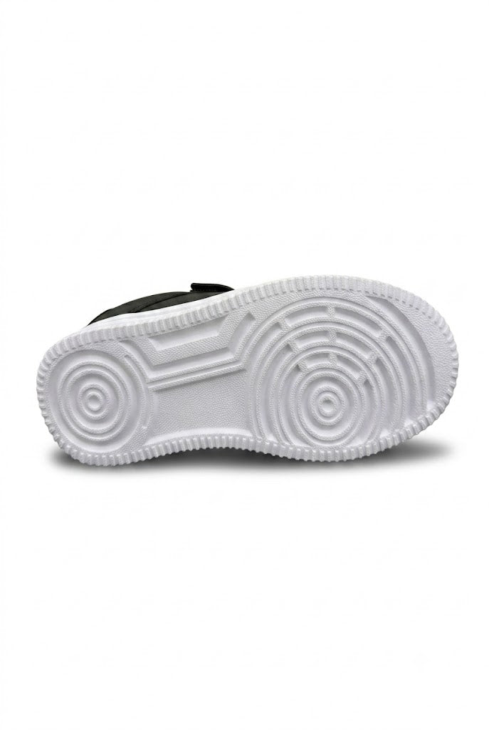 SPORTS SHOES