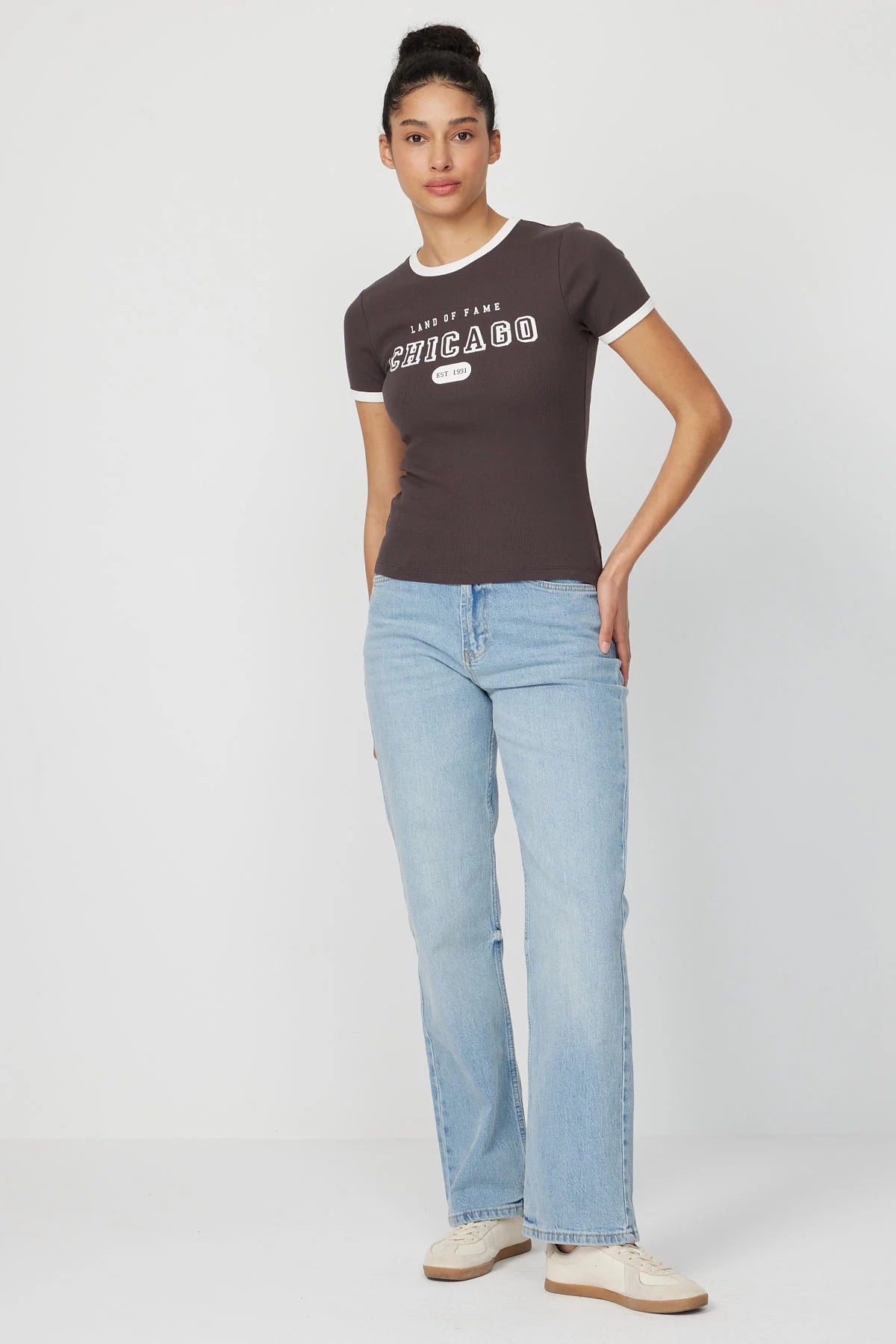 تيشيرت نسائي مضلع