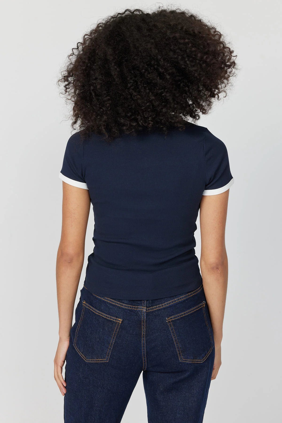 تيشيرت نسائي مضلع