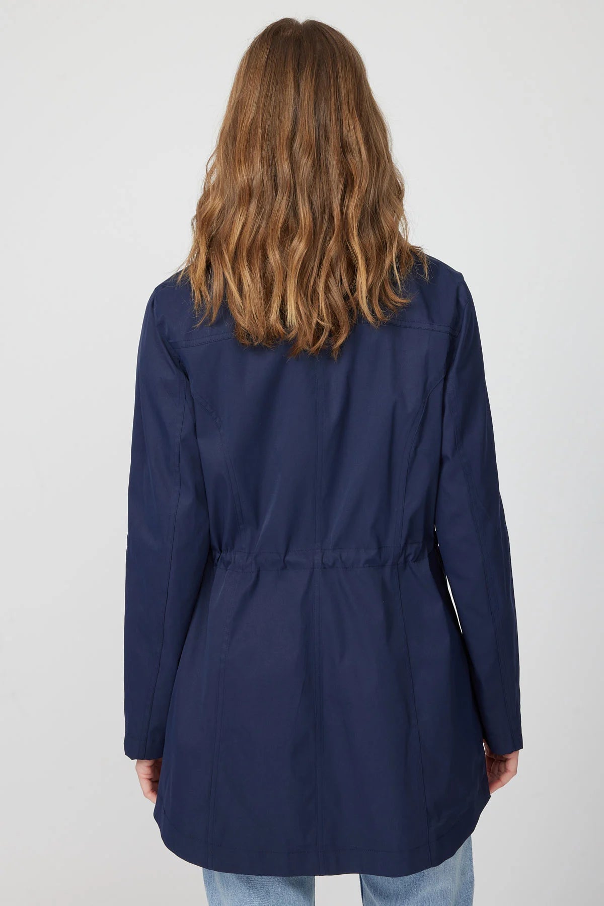 معطف ترنش نسائي بتفاصيل حزام