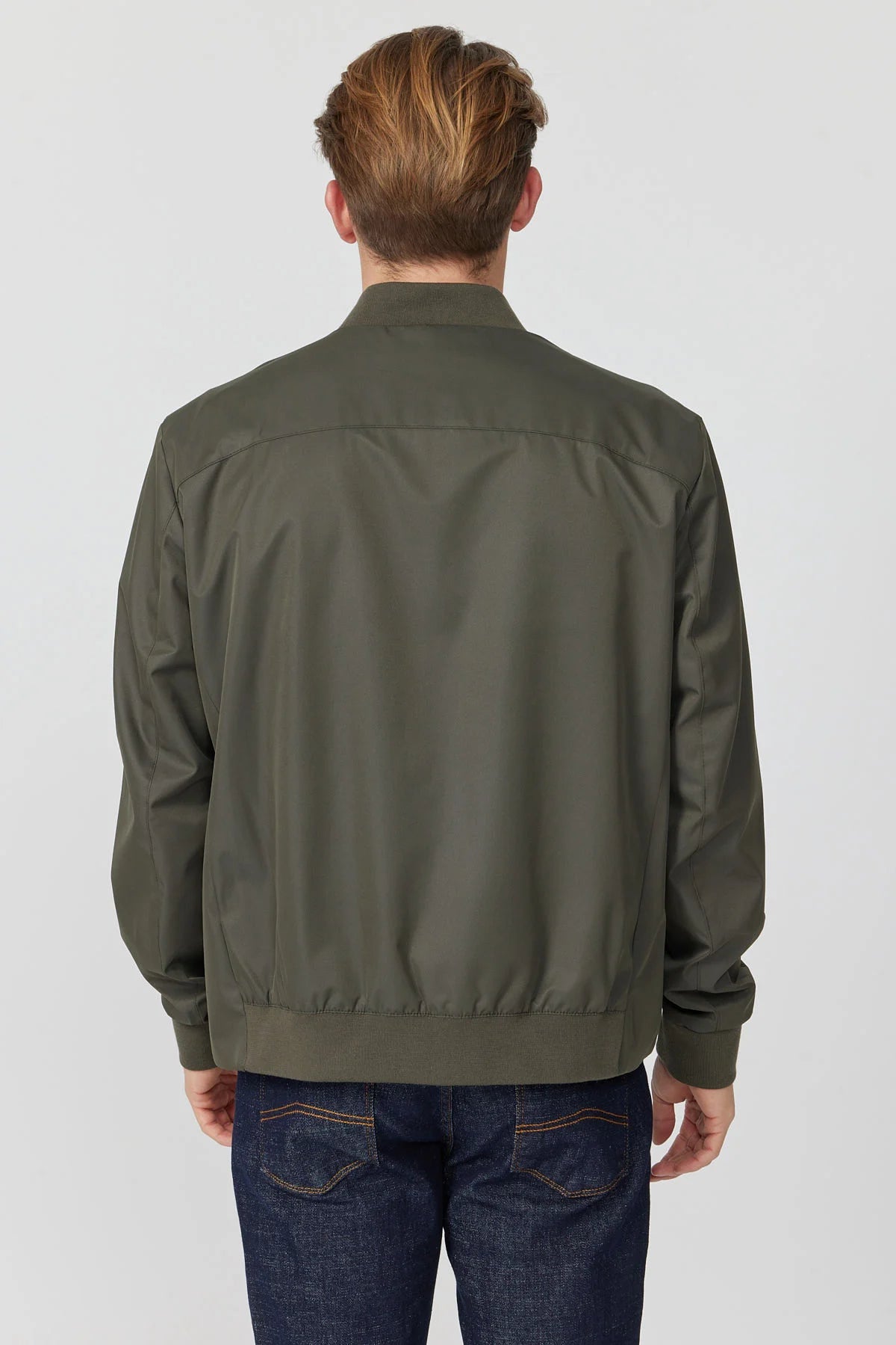 چاکەتی وەرزی پیاوان