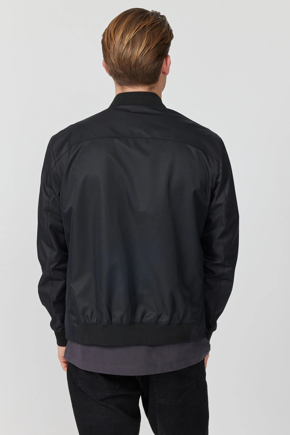 چاکەتی وەرزی پیاوان