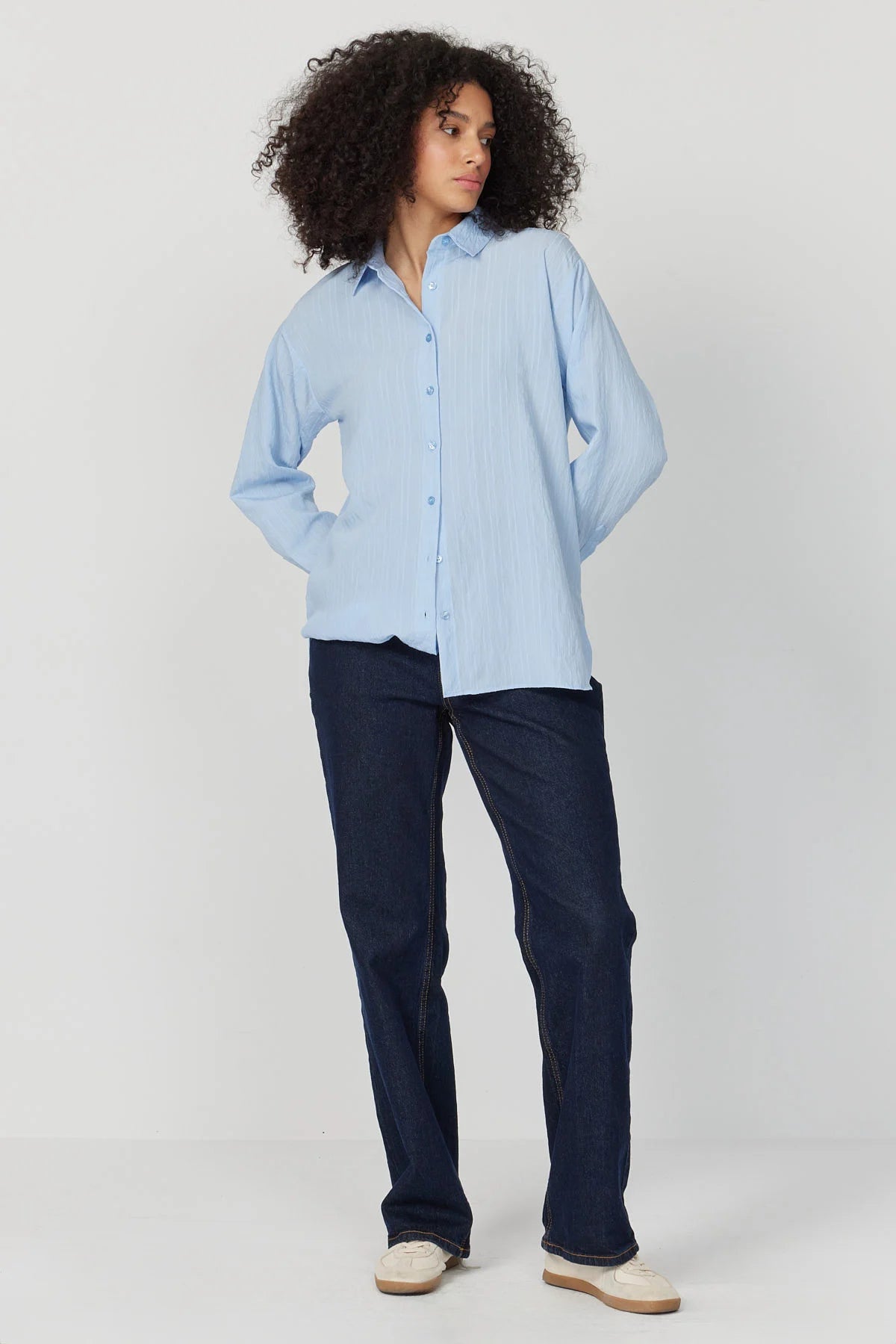 کراسێکی ڕەنگاوڕەنگی ئافرەتان