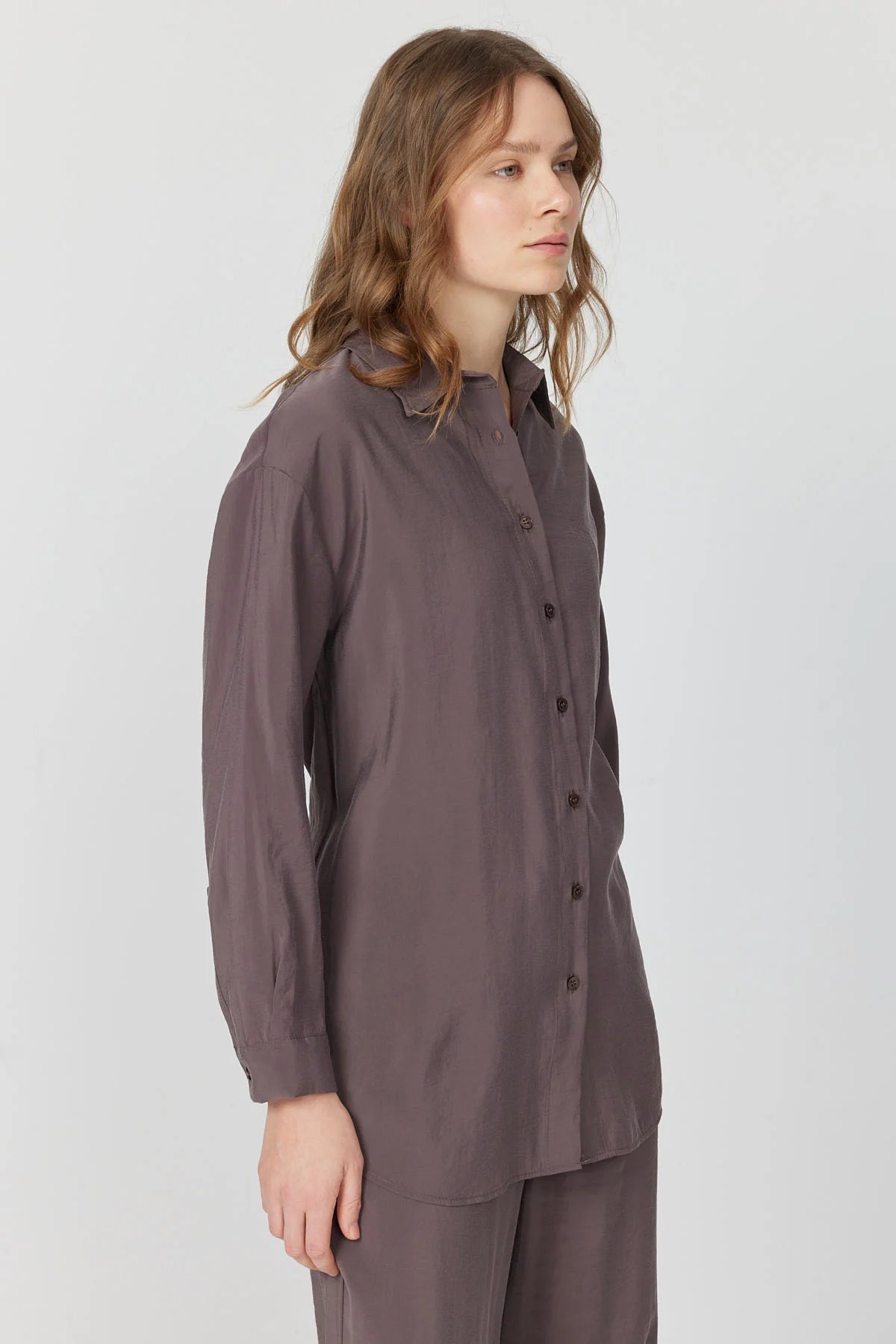 کراسی ئافرەتان بە وردەکاری کراواتەوە