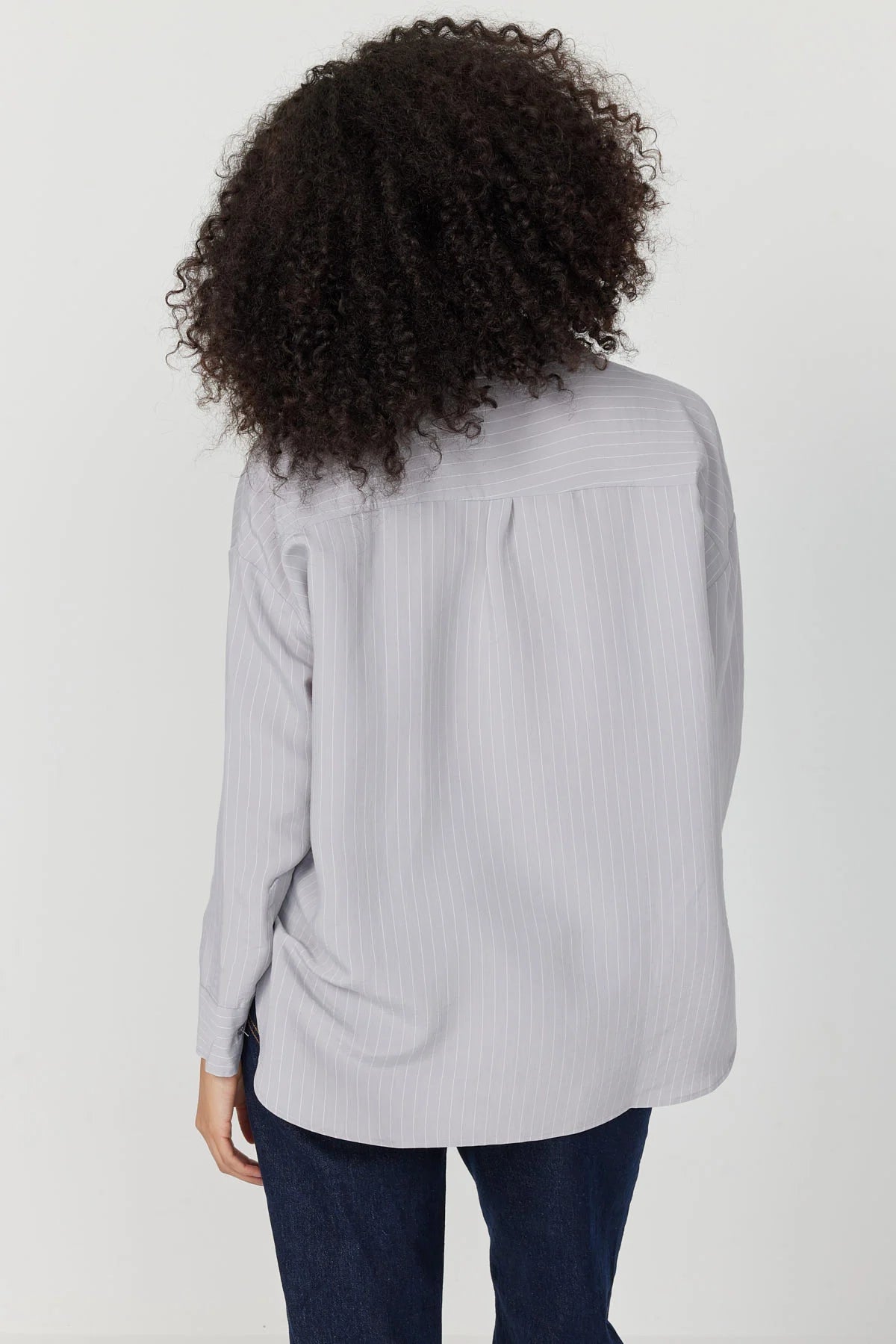 کراسێکی ڕەنگاوڕەنگی ئافرەتان