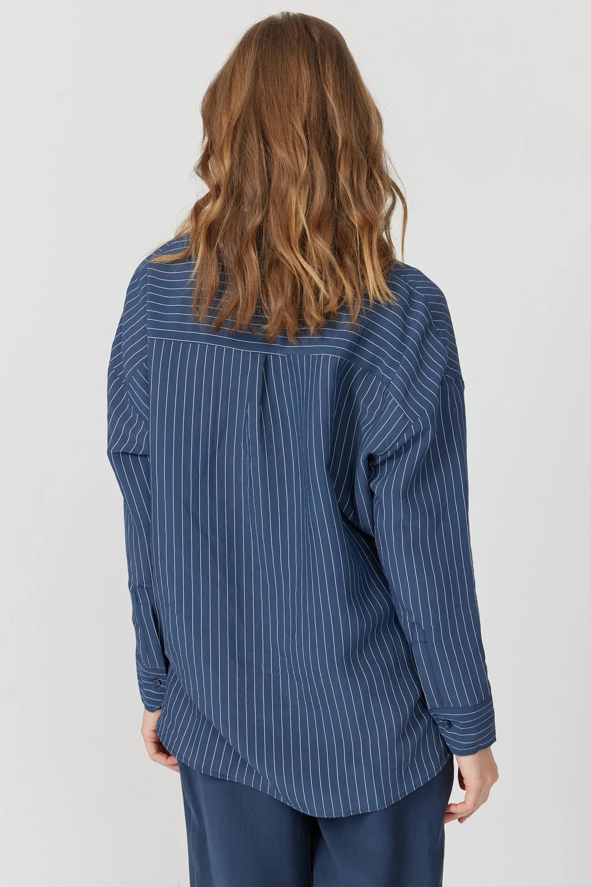 کراسێکی ڕەنگاوڕەنگی ئافرەتان