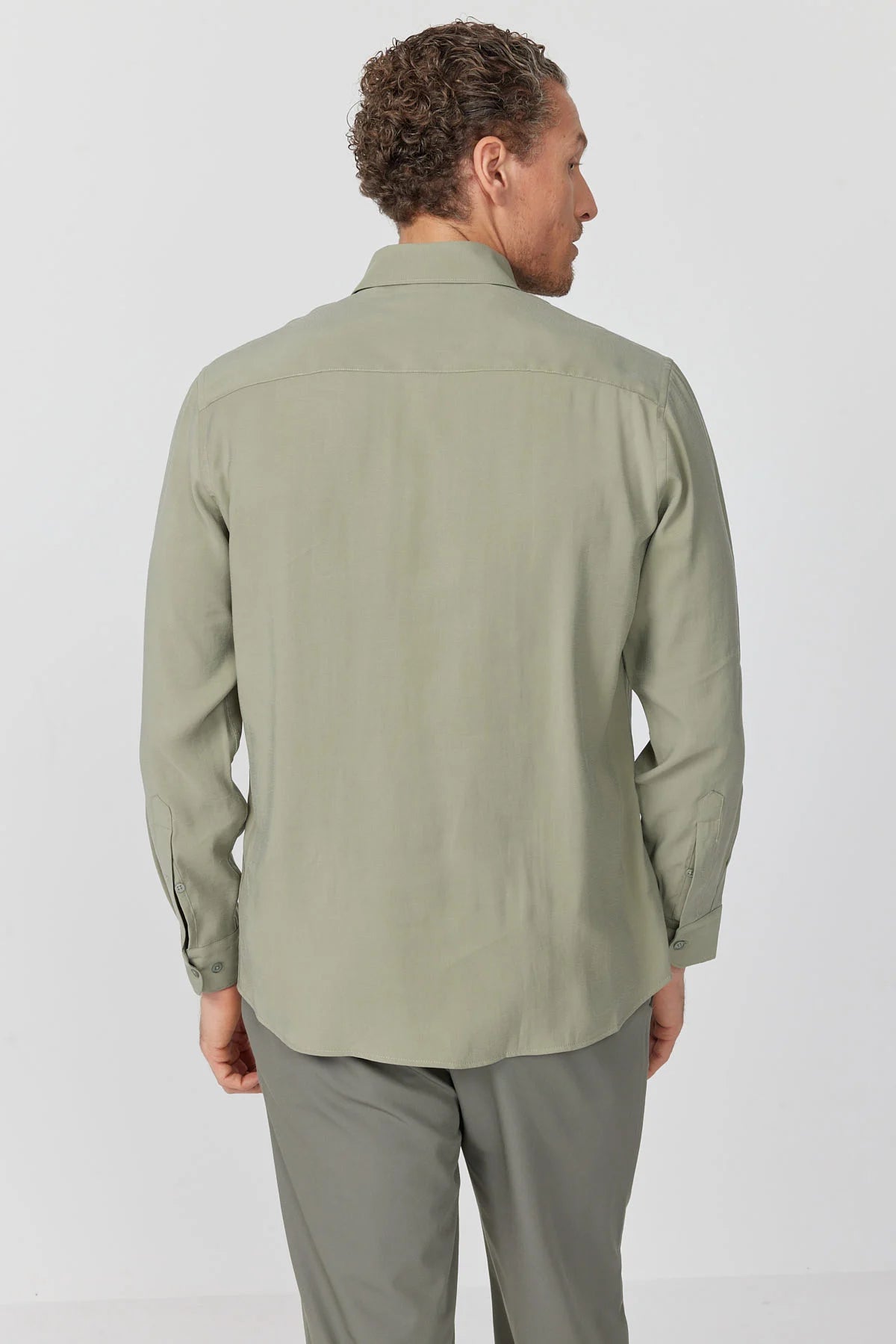 Men's Minimalist Shirt