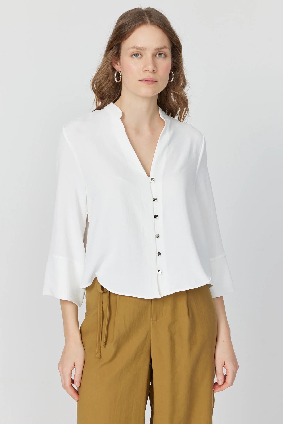 بلوزی کۆلارە ماندارین بۆ ئافرەتان