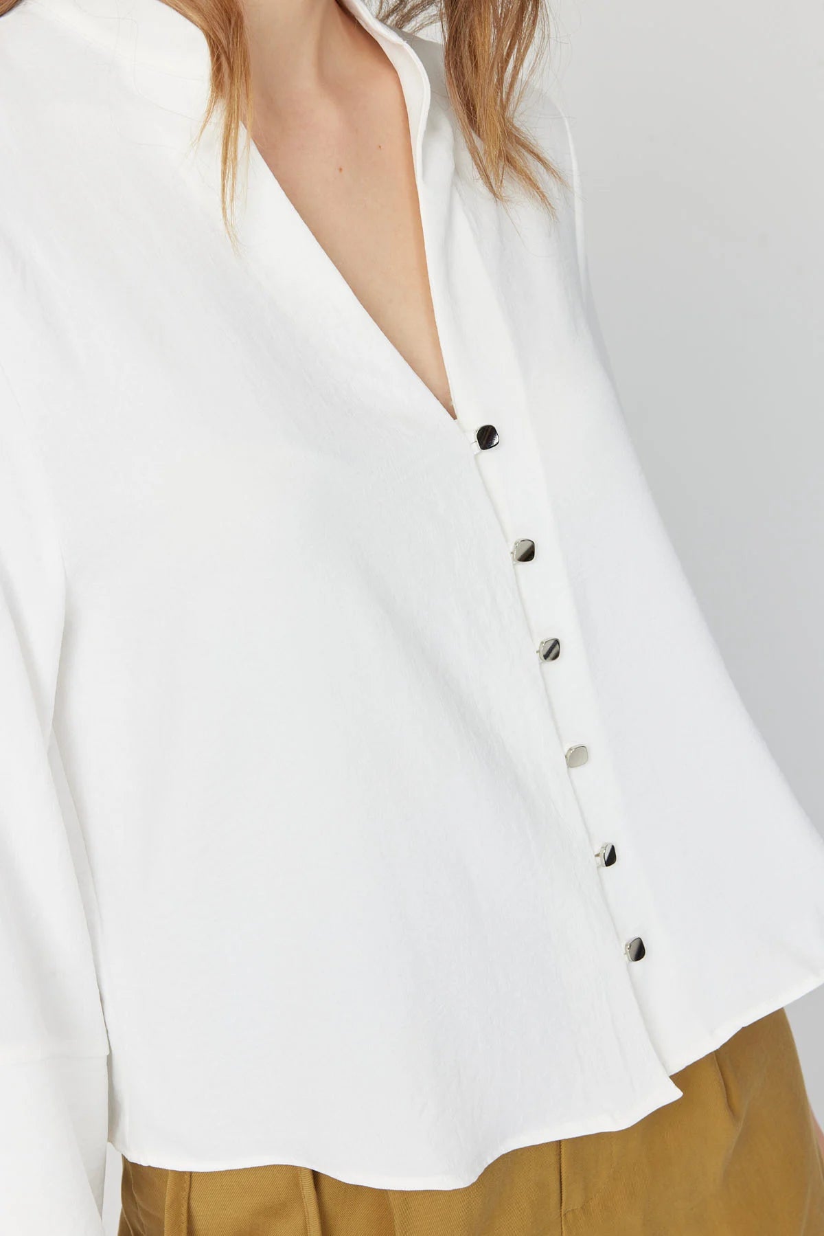 بلوزی کۆلارە ماندارین بۆ ئافرەتان