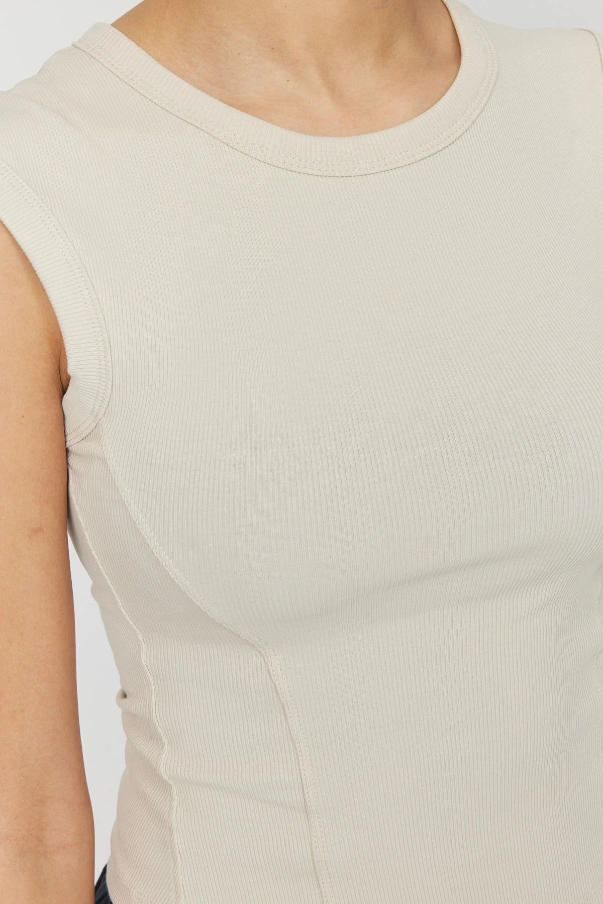 بلوزی بە پلیتی ئافرەتان