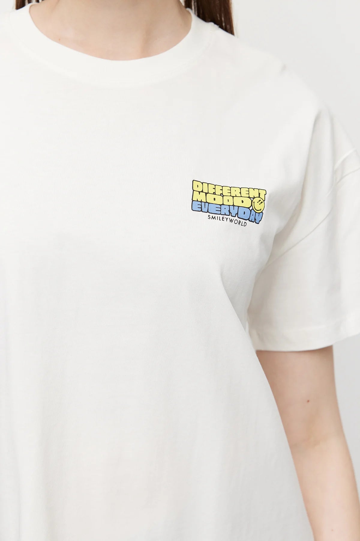 Women's Basic T-shirt with Back Print