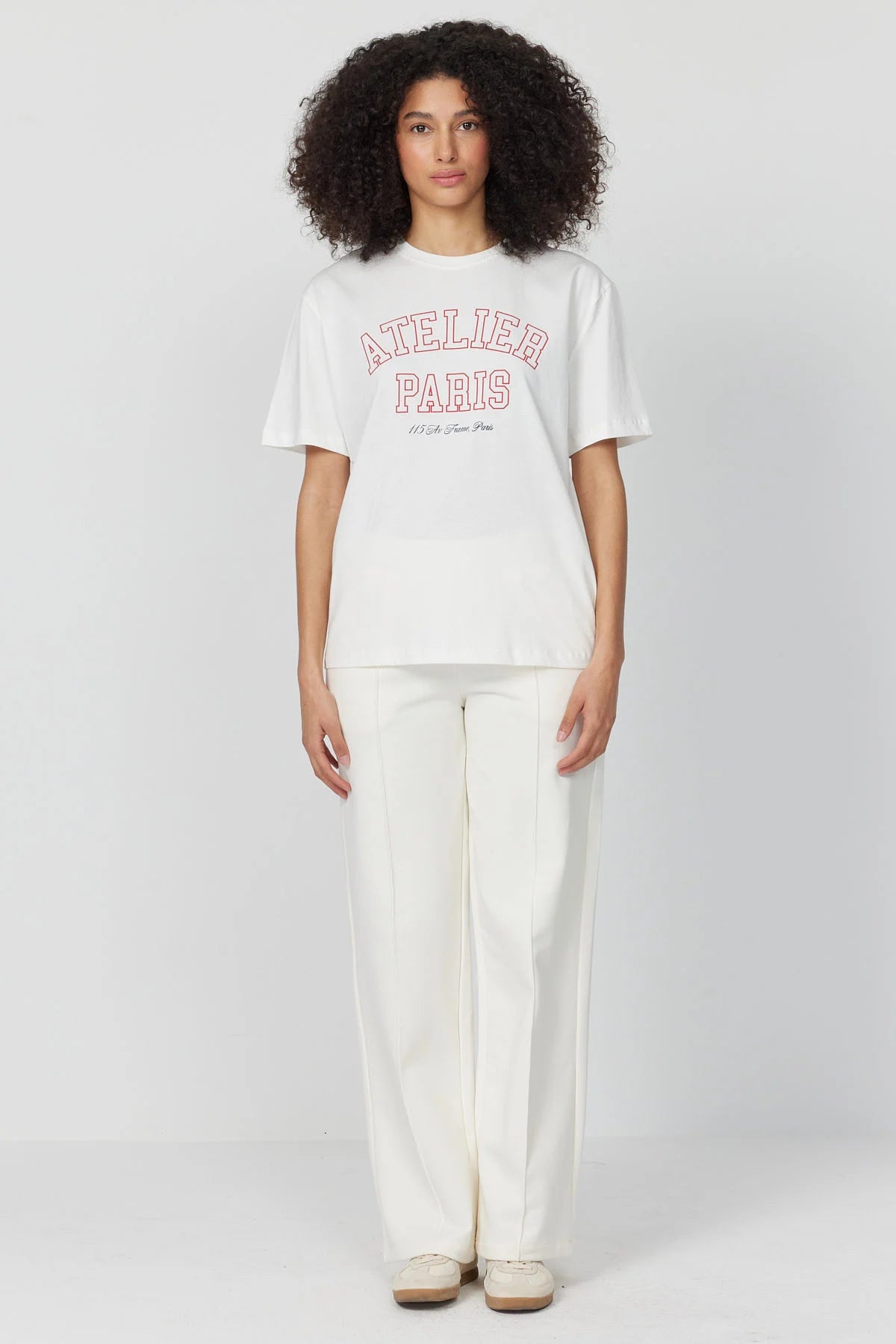 تیشێرتی ئافرەتان