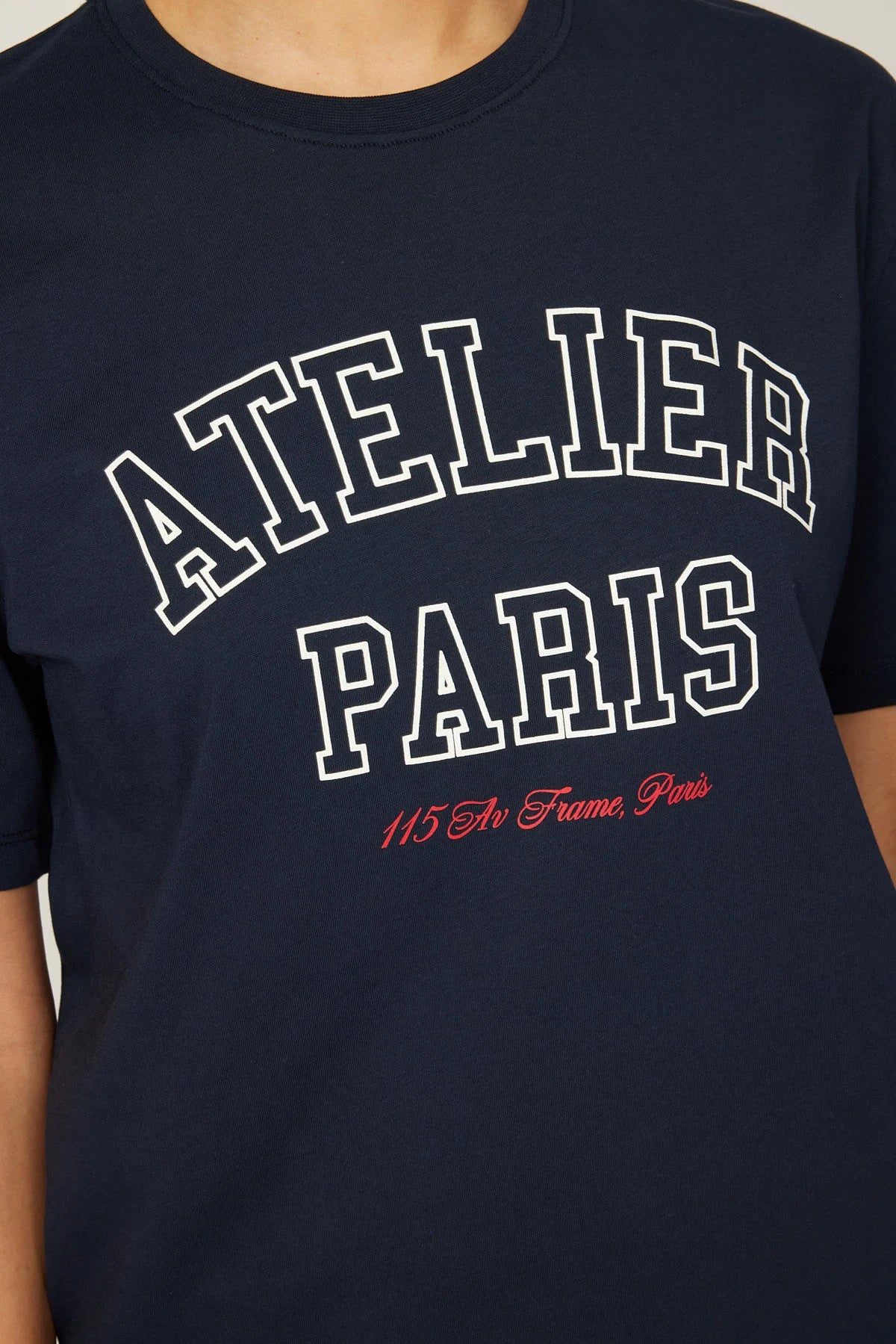 تیشێرتی ئافرەتان