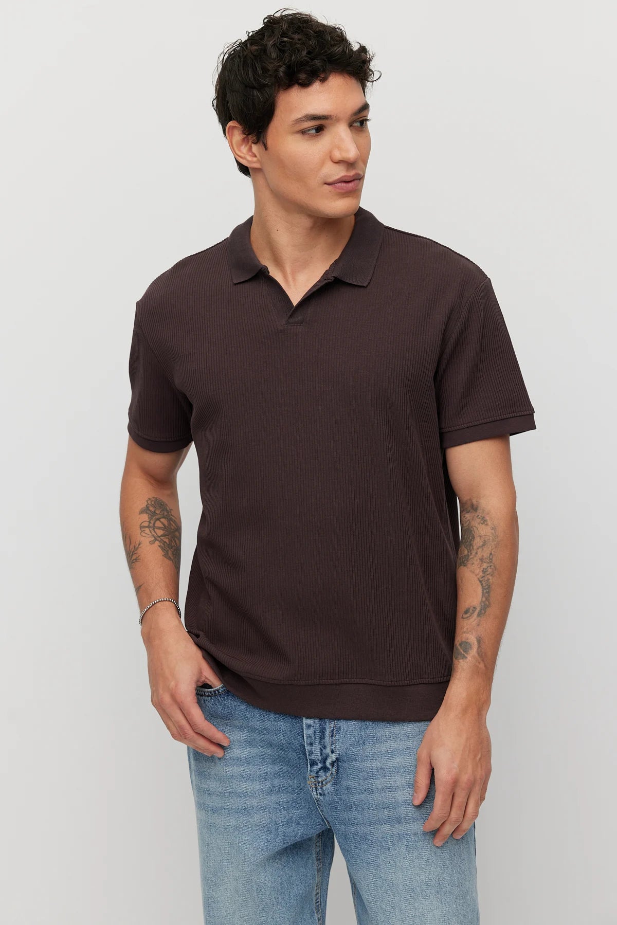 Men's Textured Collar T-shirt