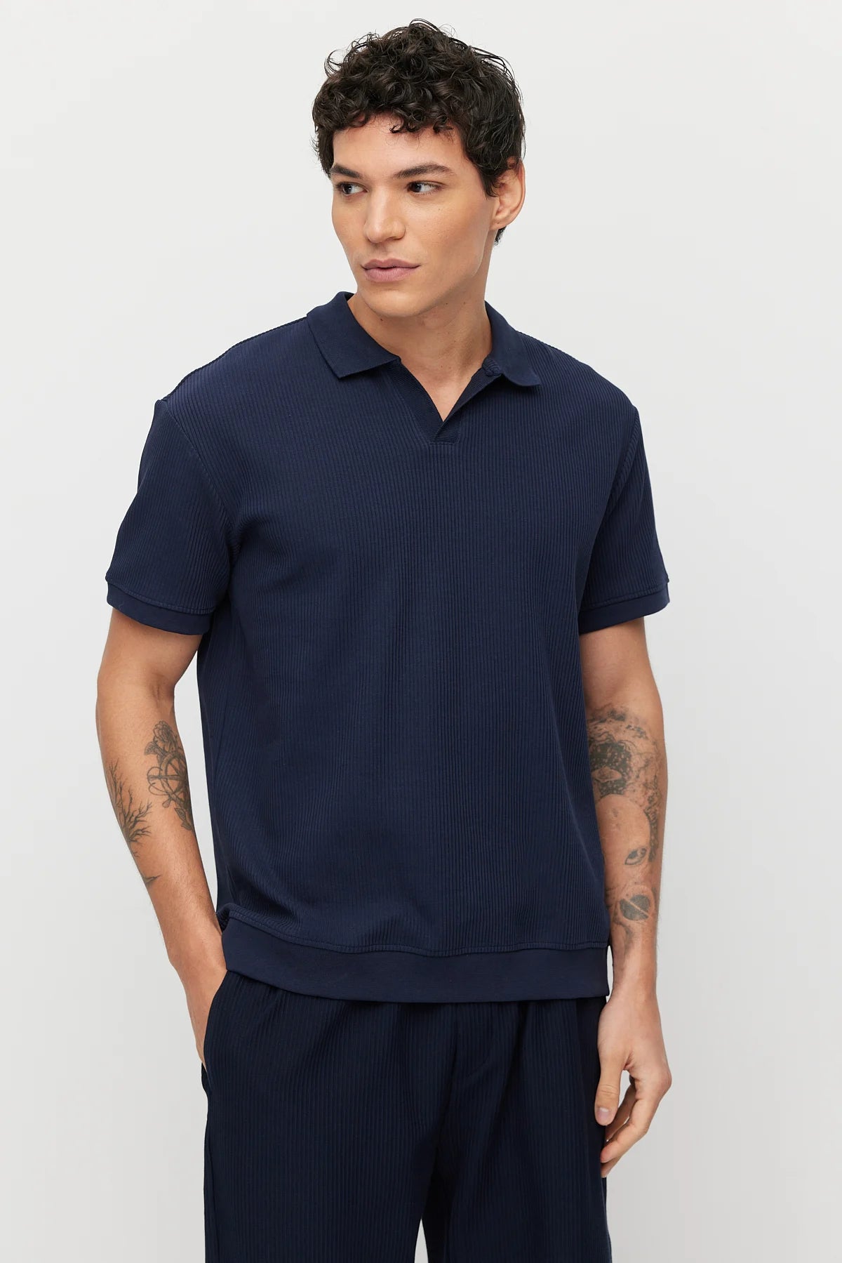 Men's Textured Collar T-shirt