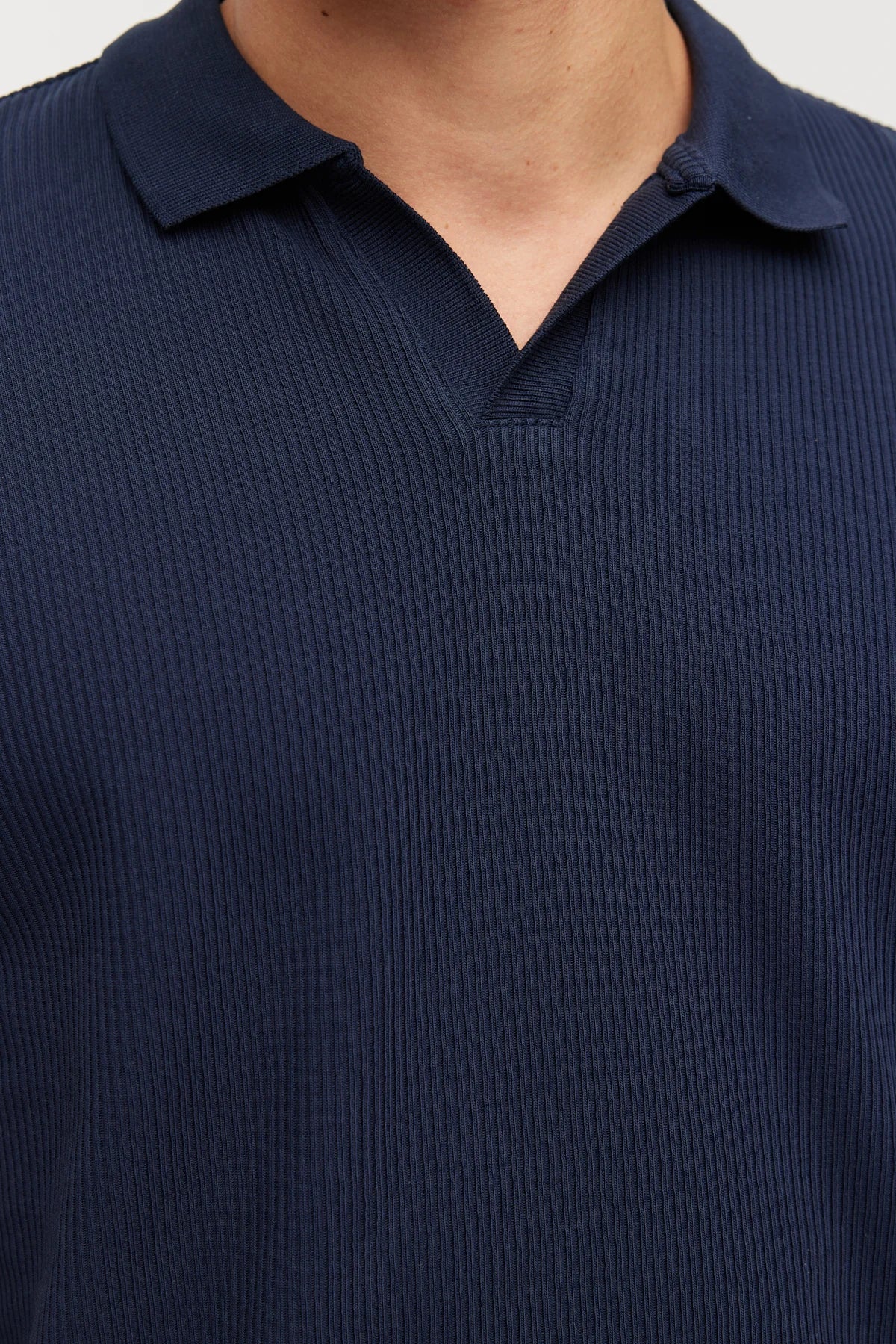 Men's Textured Collar T-shirt