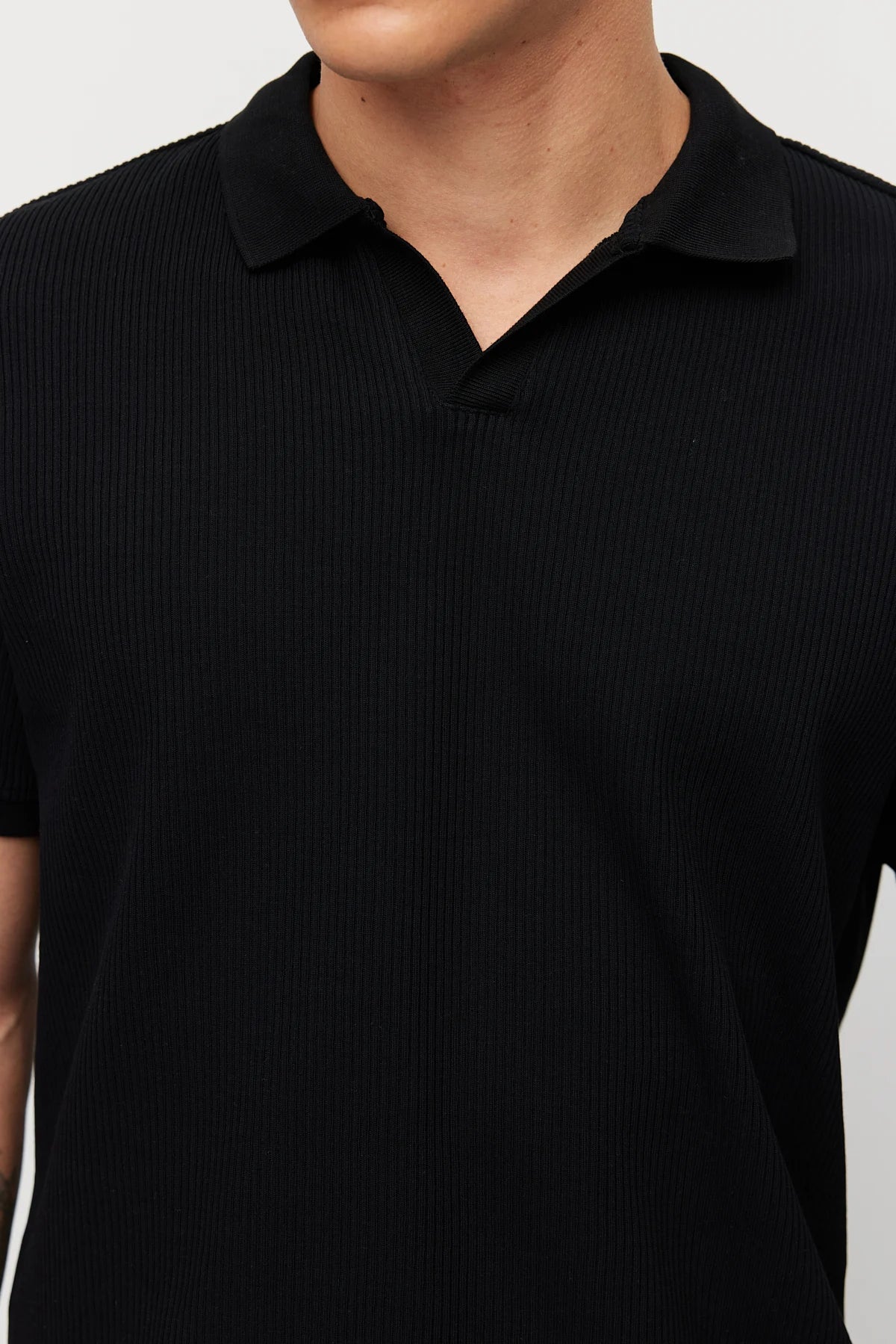 Men's Textured Collar T-shirt