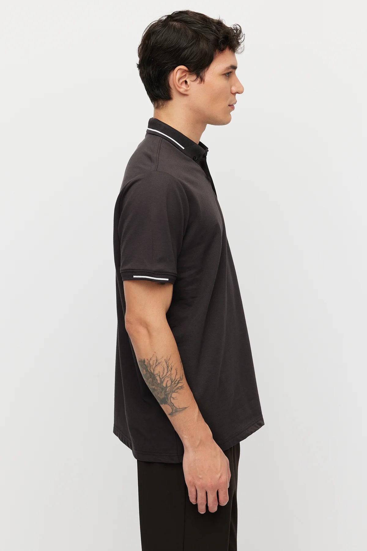 Men's Button-Down Collar T-shirt with Contrasting Color Details