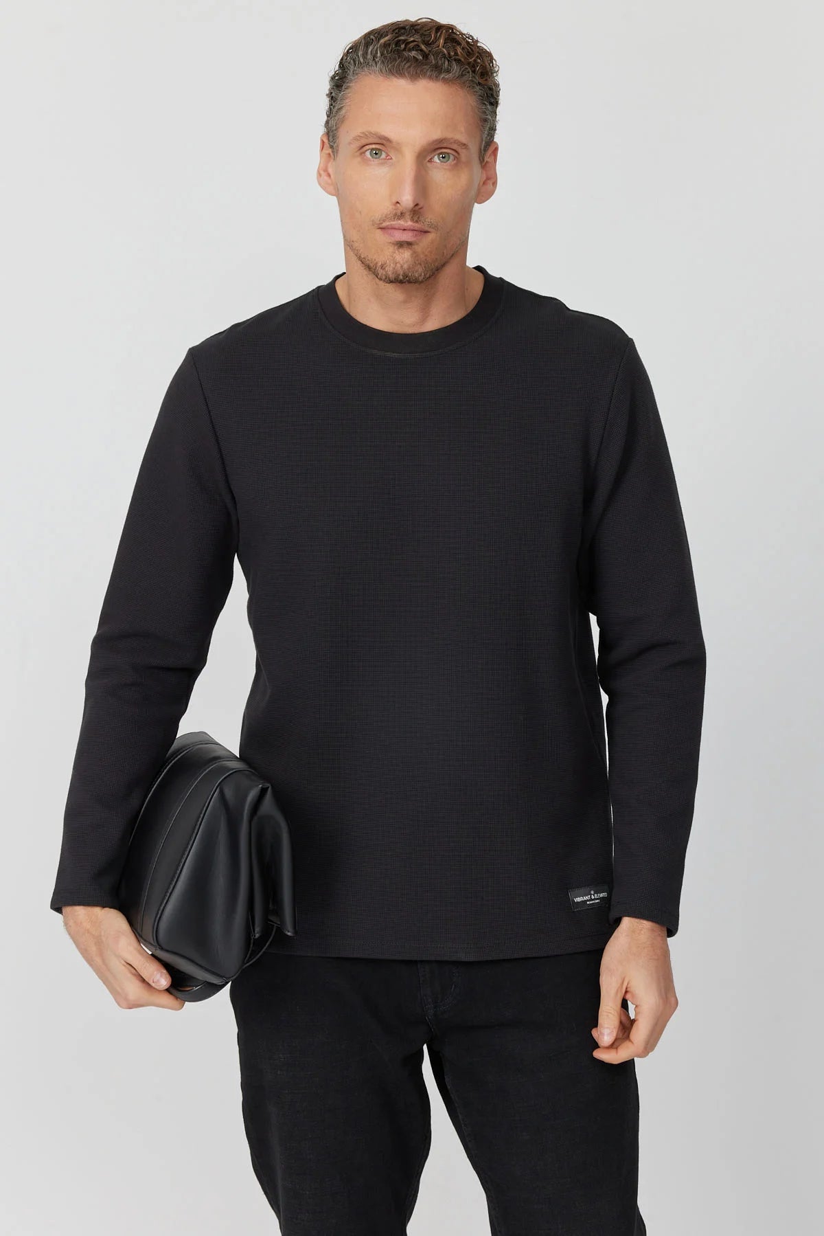 سویتشێرتێکی بنەڕەتی پیاوان