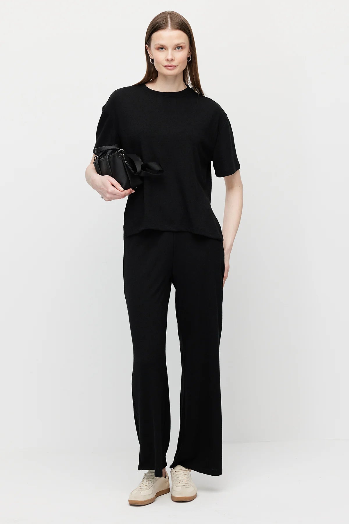 Women's Elastic Waist Relaxed Fit Textured Trousers