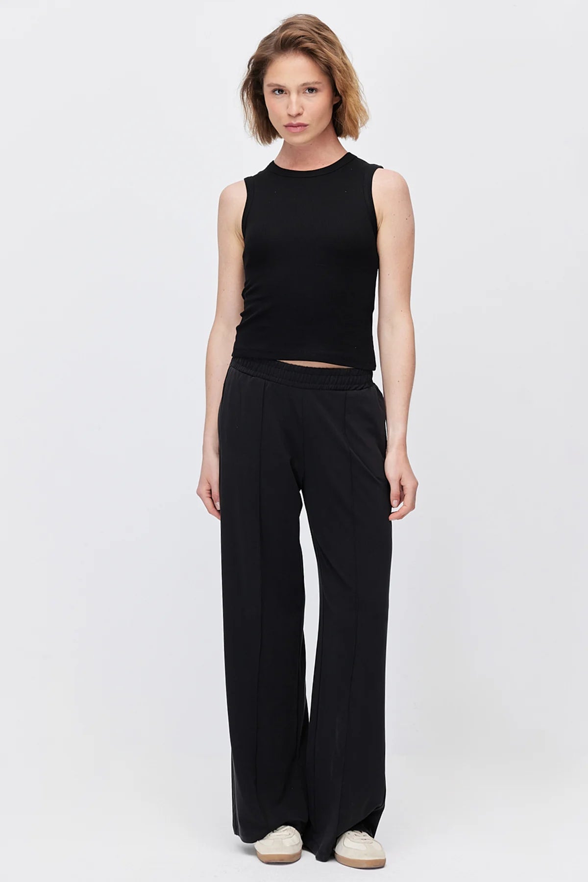 Kadın Önden Dikiş Detaylı Bol Paça Eşofman Altı