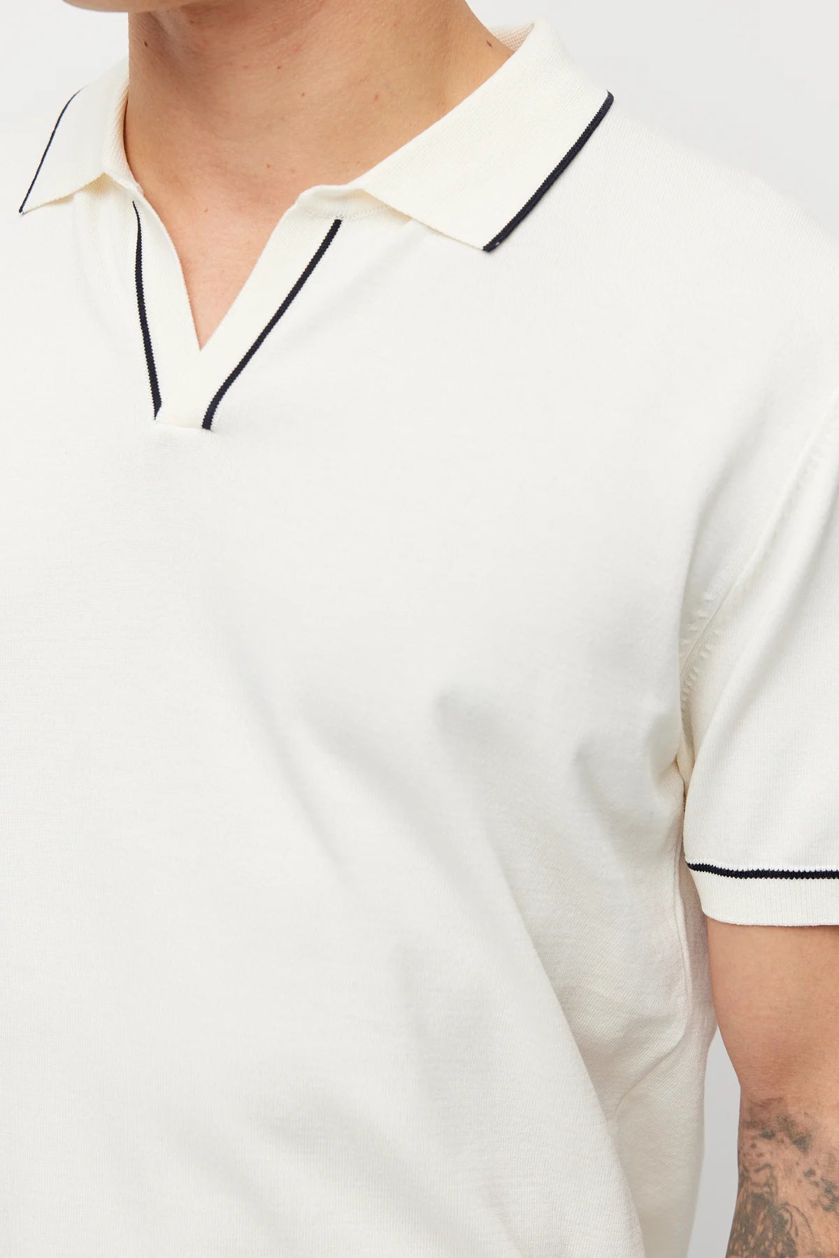 Men's Striped Detail Knitted T-shirt