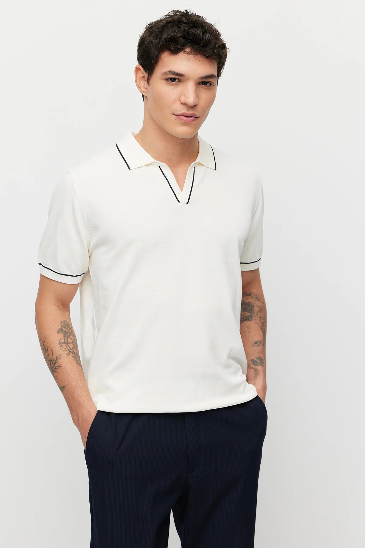 Men's Striped Detail Knitted T-shirt