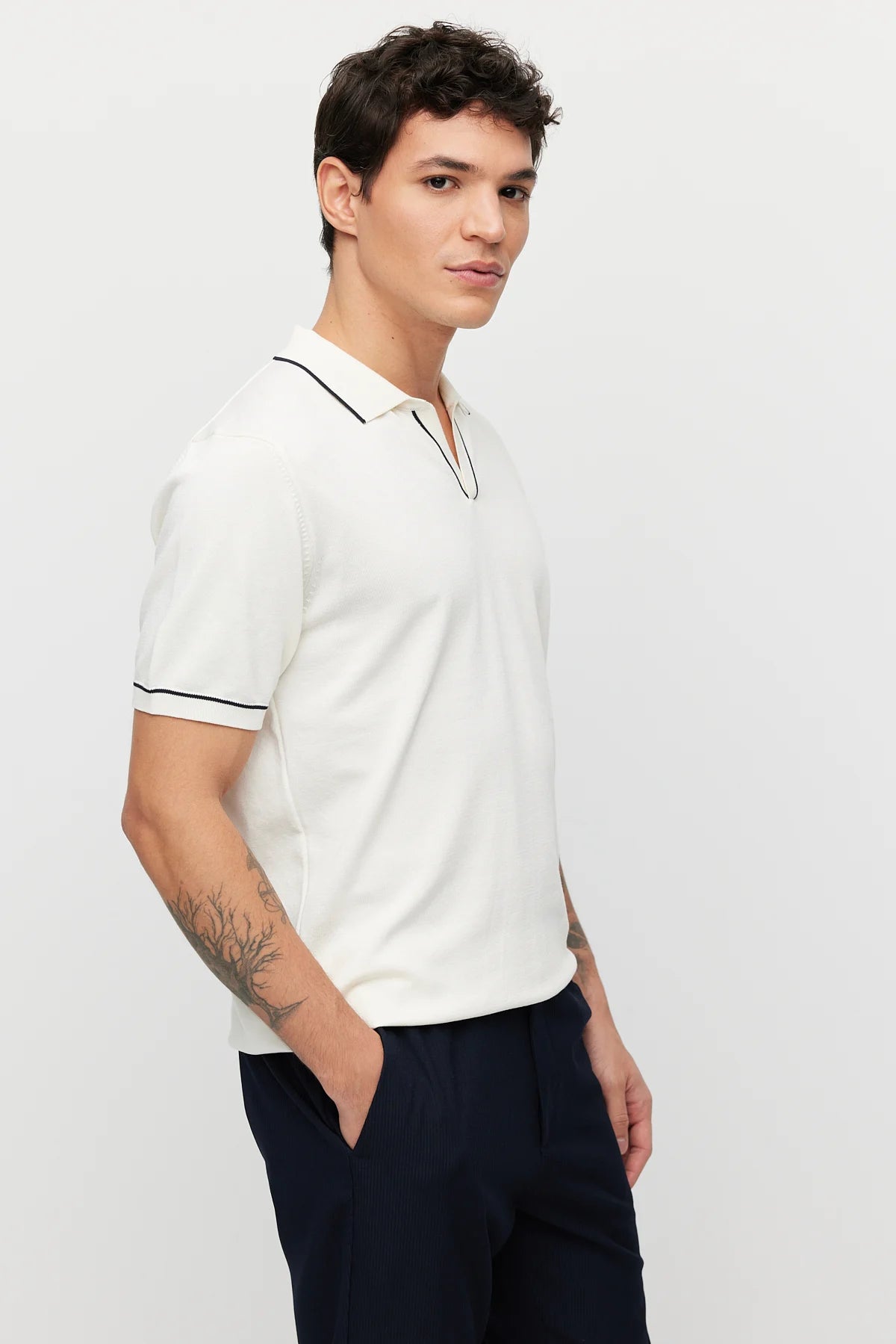 Men's Striped Detail Knitted T-shirt