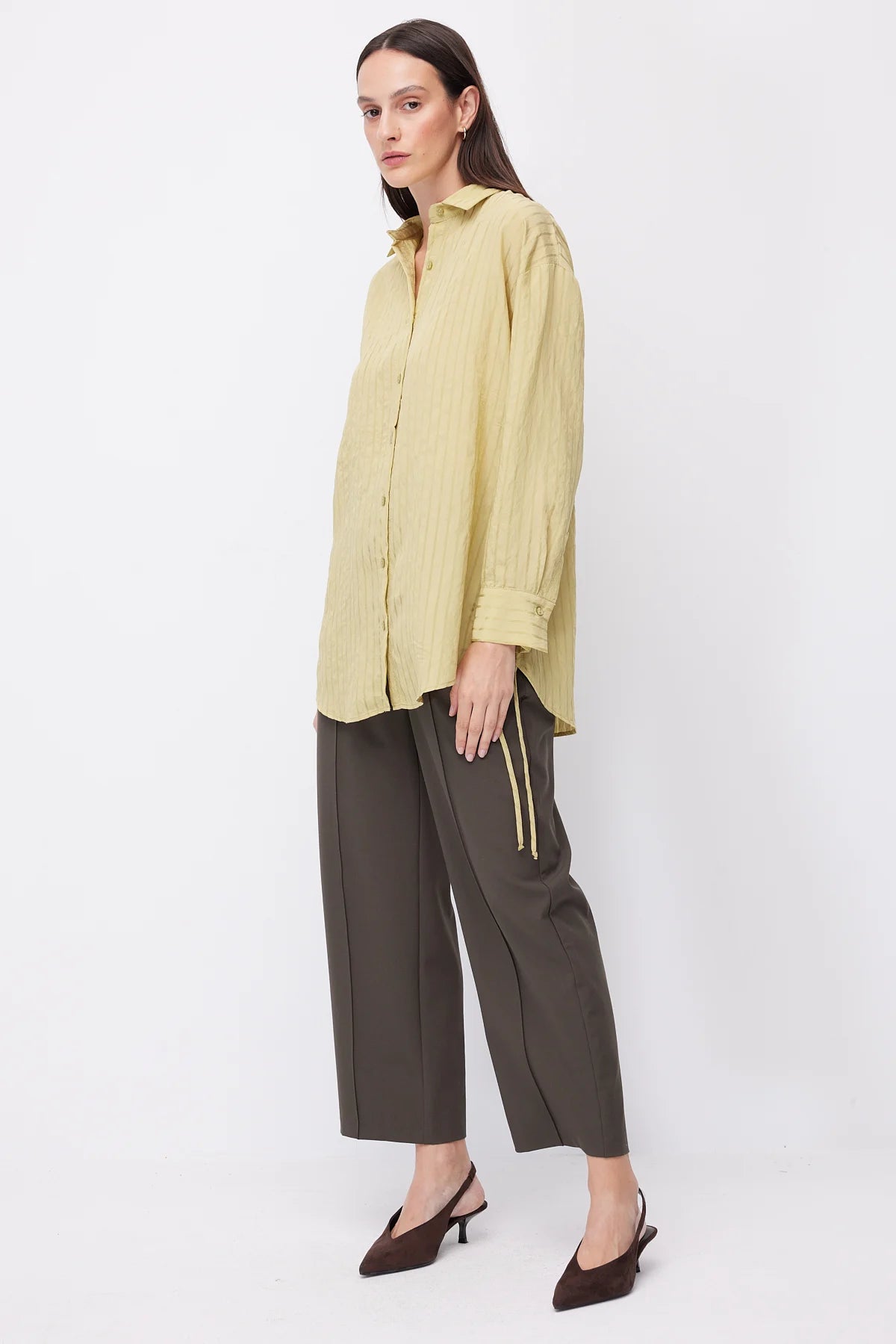 Women's High-Waisted Fabric Trousers with Front Pleat Detail