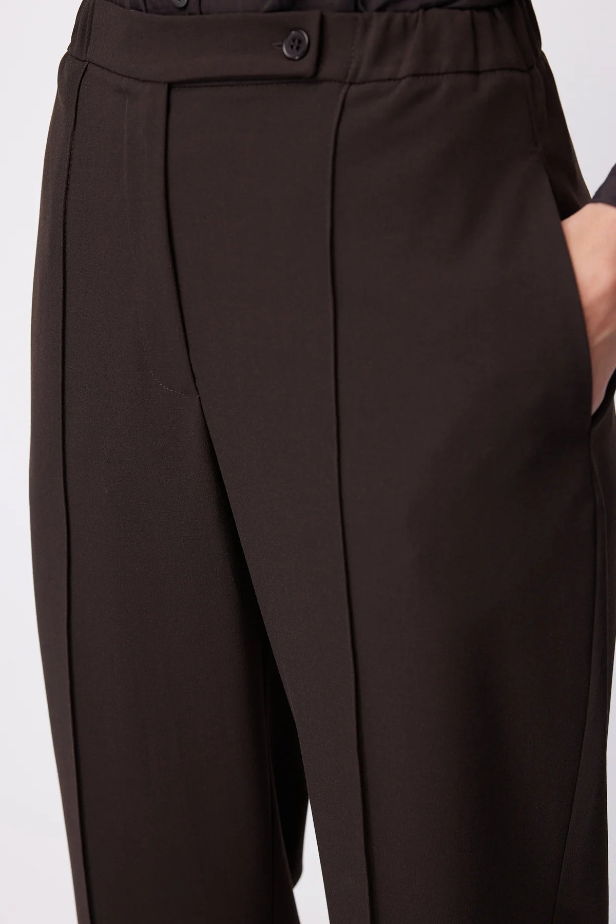 Women's High-Waisted Fabric Trousers with Front Pleat Detail