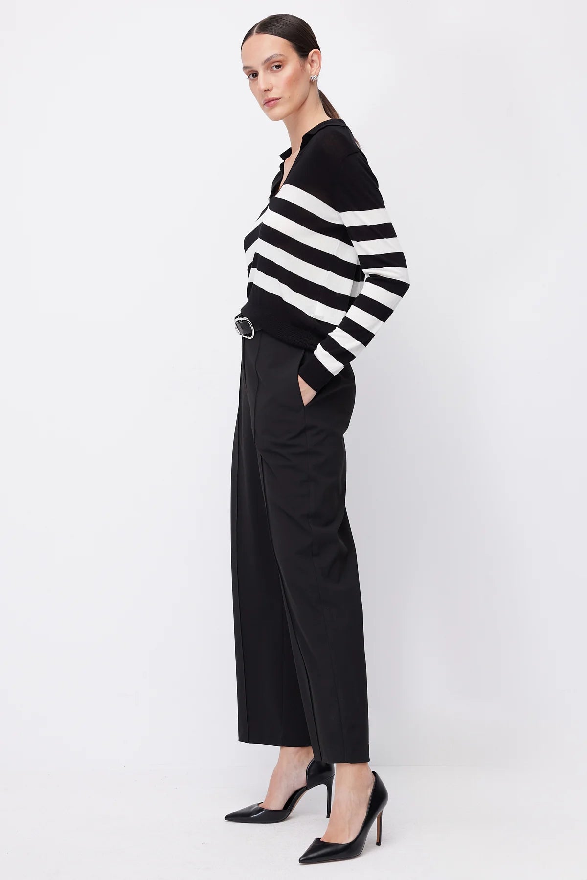 Women's High-Waisted Fabric Trousers with Front Pleat Detail