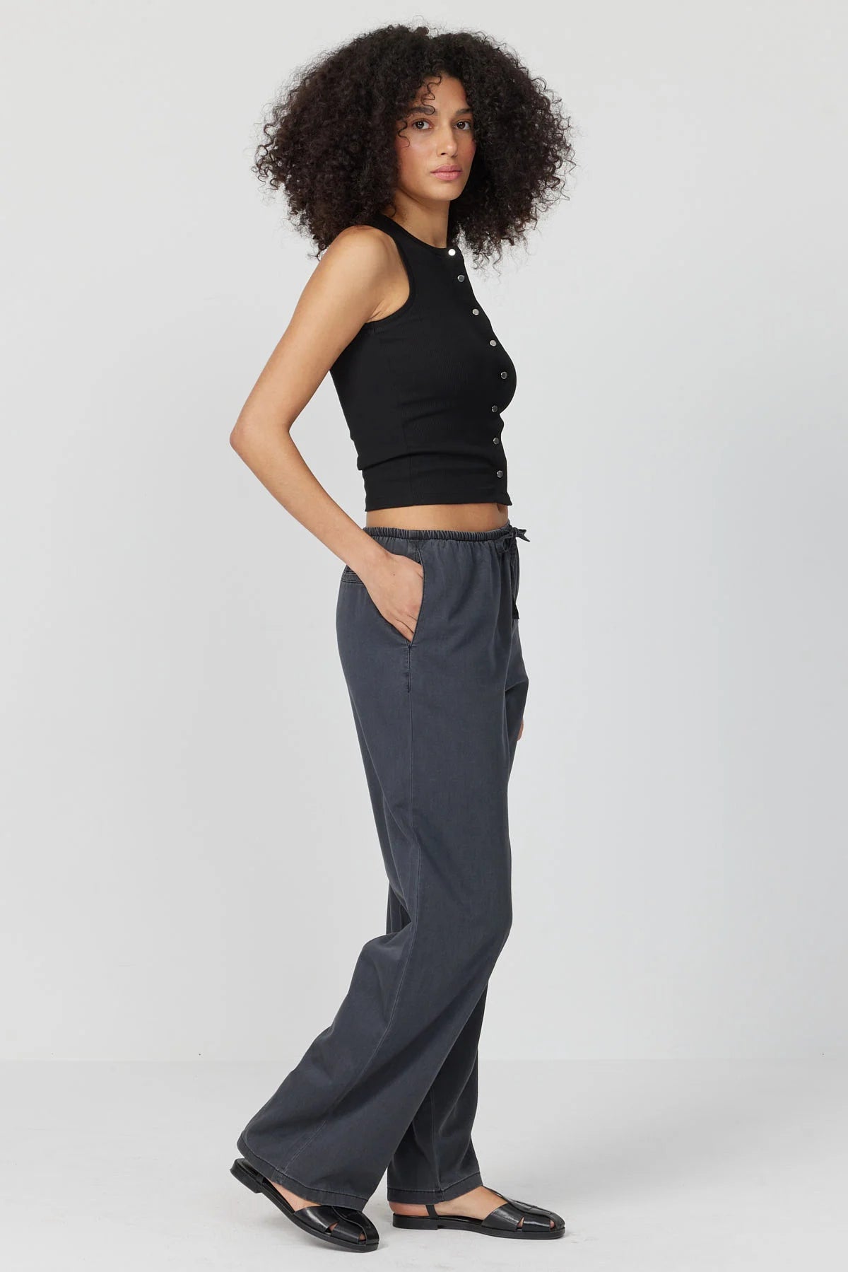 پانتۆڵی کابۆی بە کەمەر لاستیکی ئافرەتان