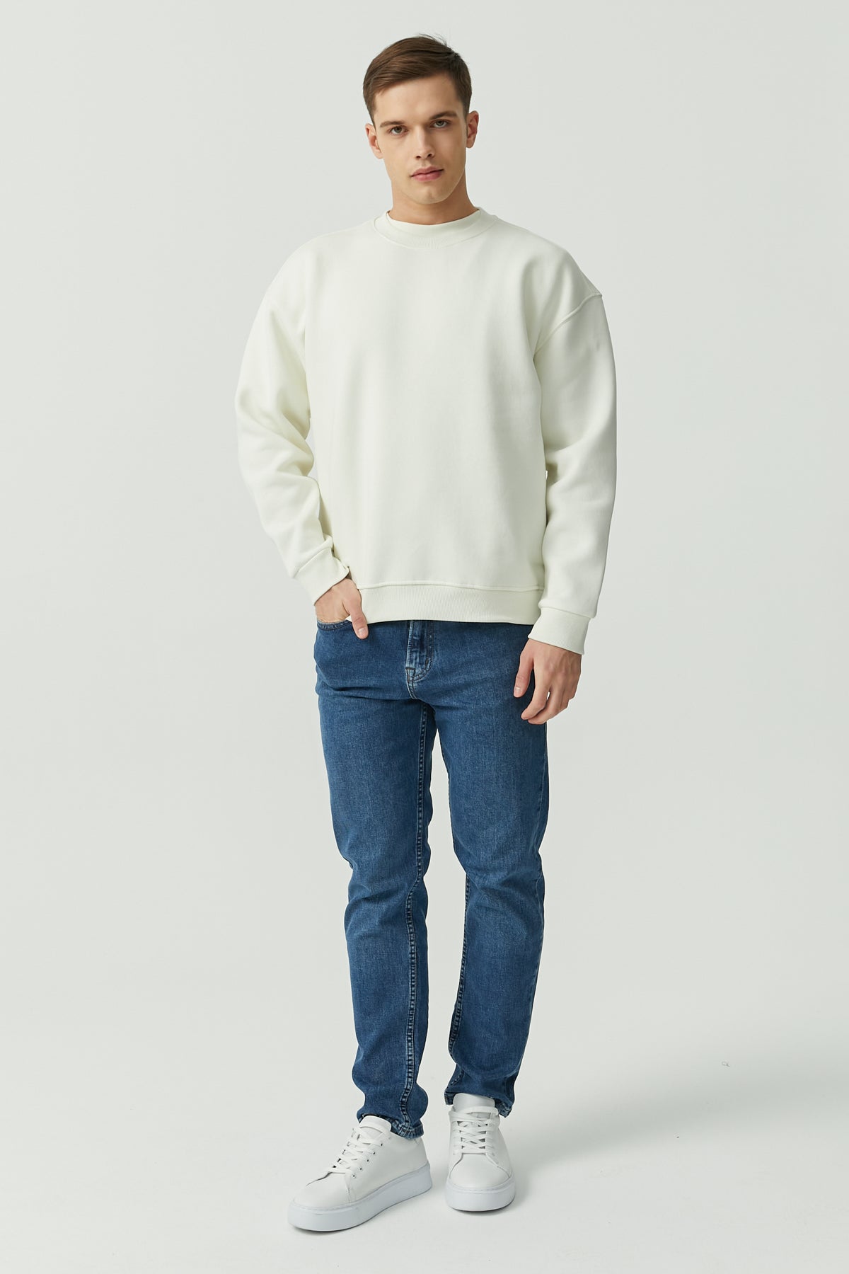 Crew Neck Basic Sweat Top