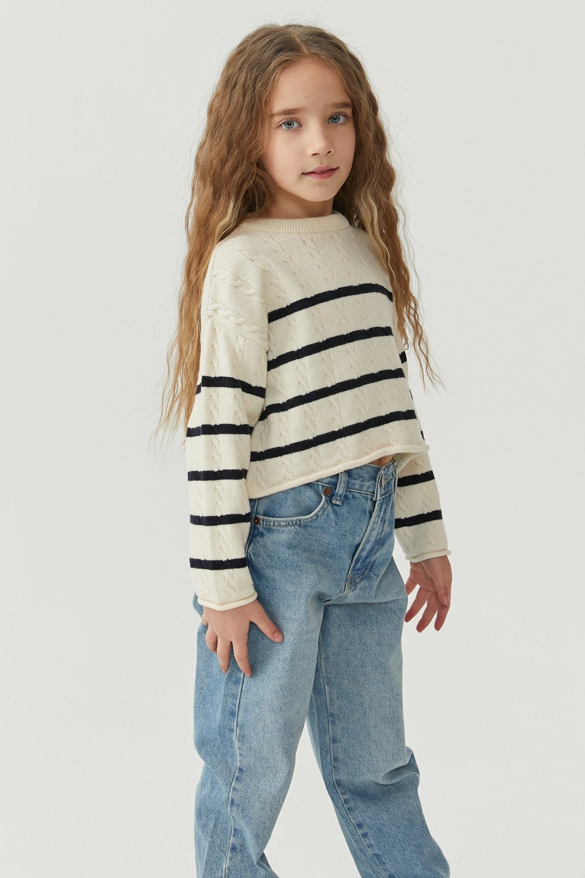 Girl's Crew Neck Short Knit Sweater