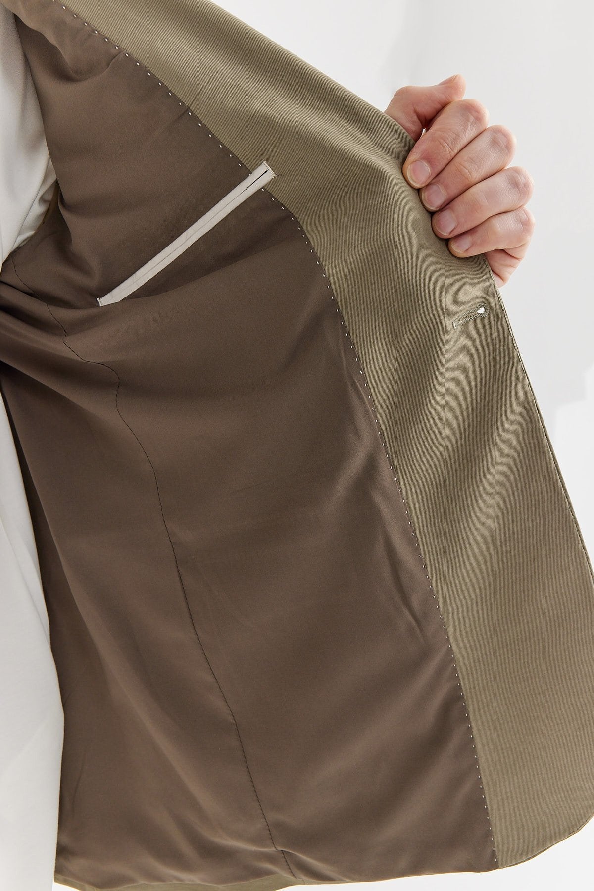 Mono Collar Classic Suit