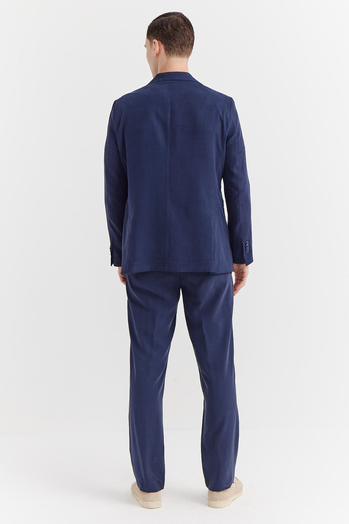 Mono Collar Classic Suit