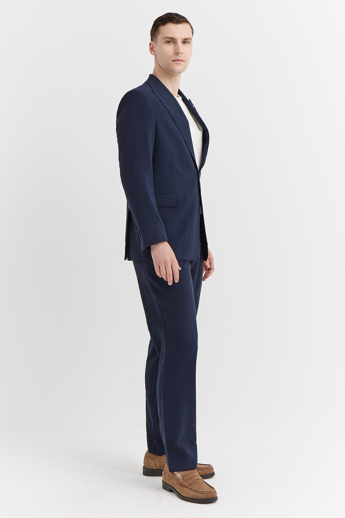 Mono Collar Classic Suit