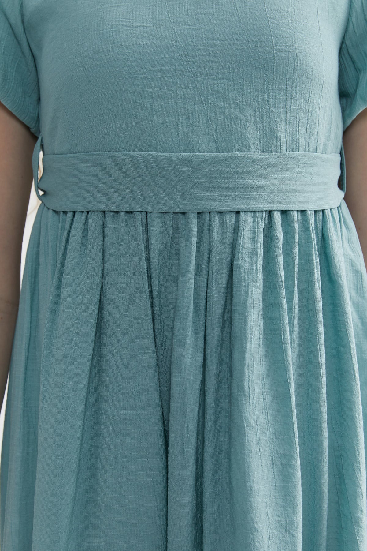 فستان بناتي برباط الخصر