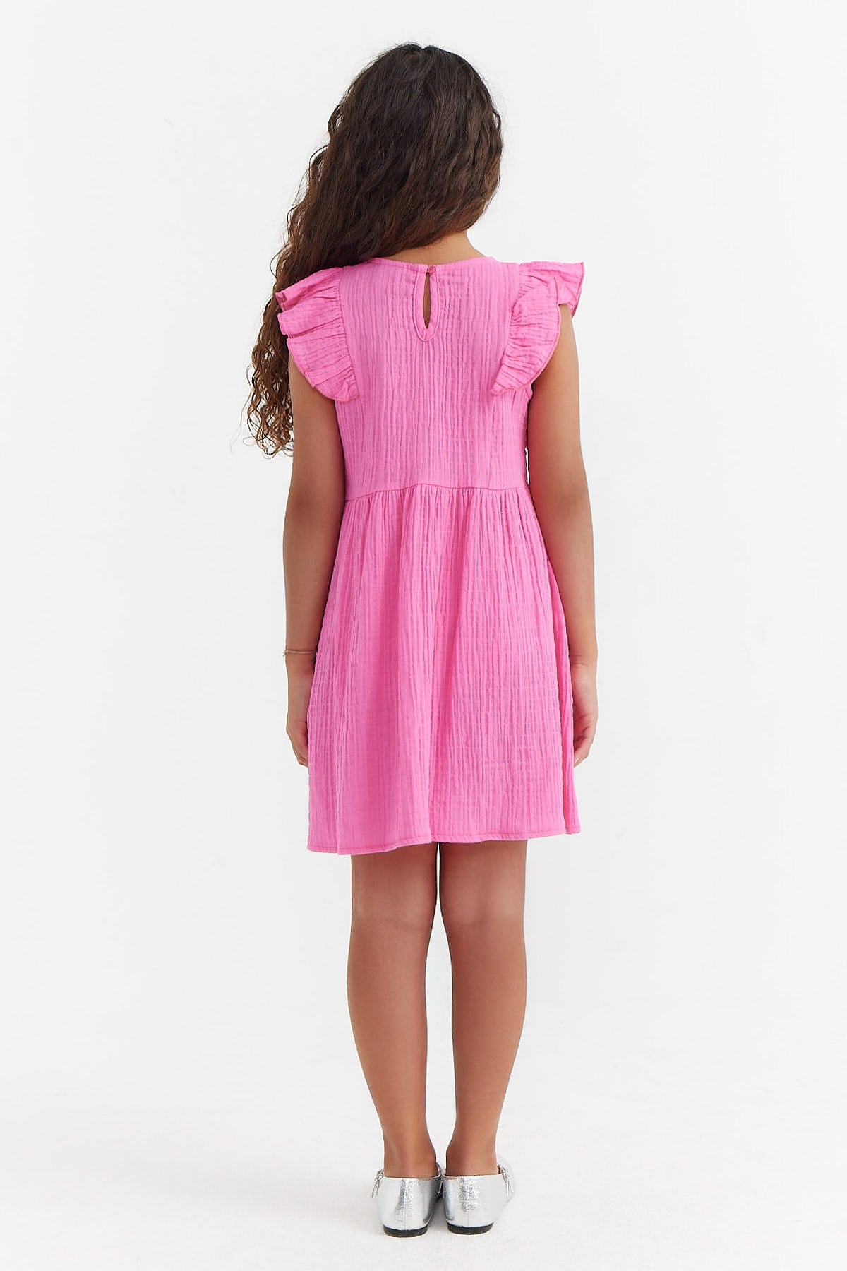 فستان بناتي مزخرف بأكمام مكشكشة