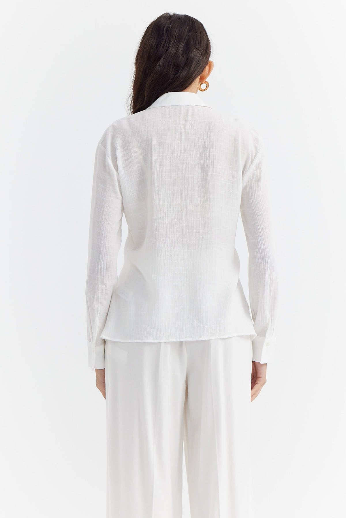 Women's Knotted and Flowy Shirt