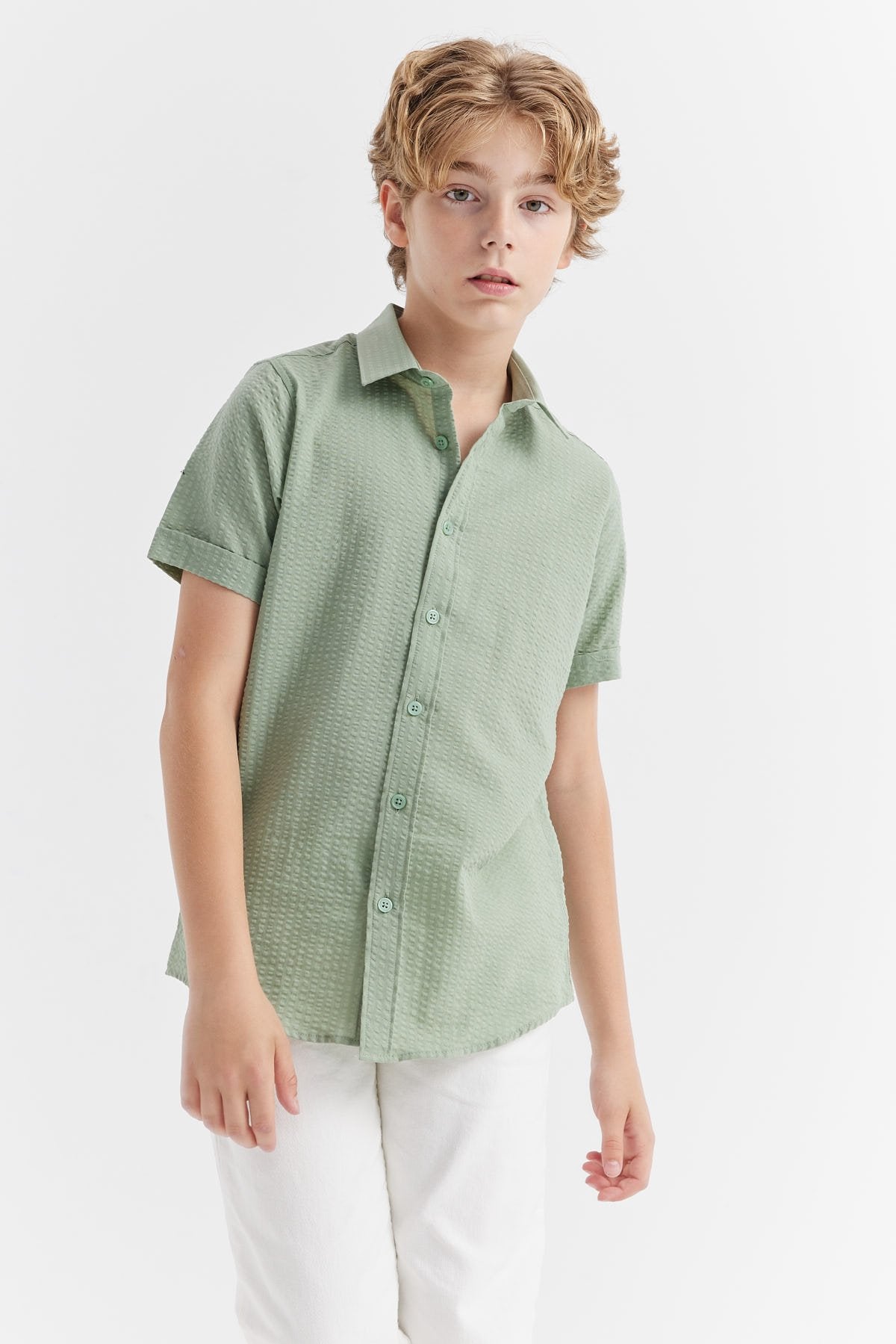 قميص منسوج بأكمام قصيرة للأولاد