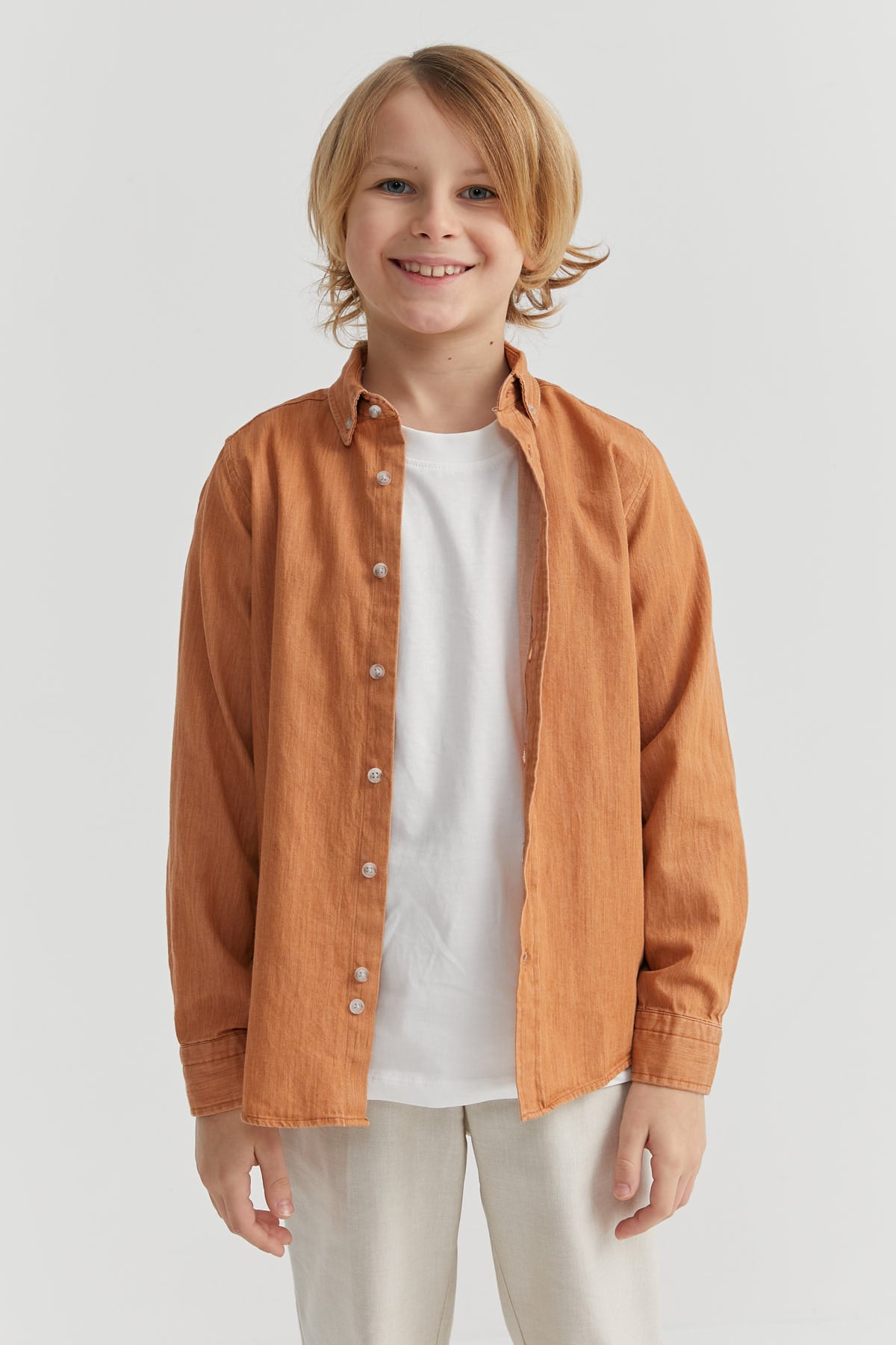 کراسێکی قۆڵ درێژی کوڕان