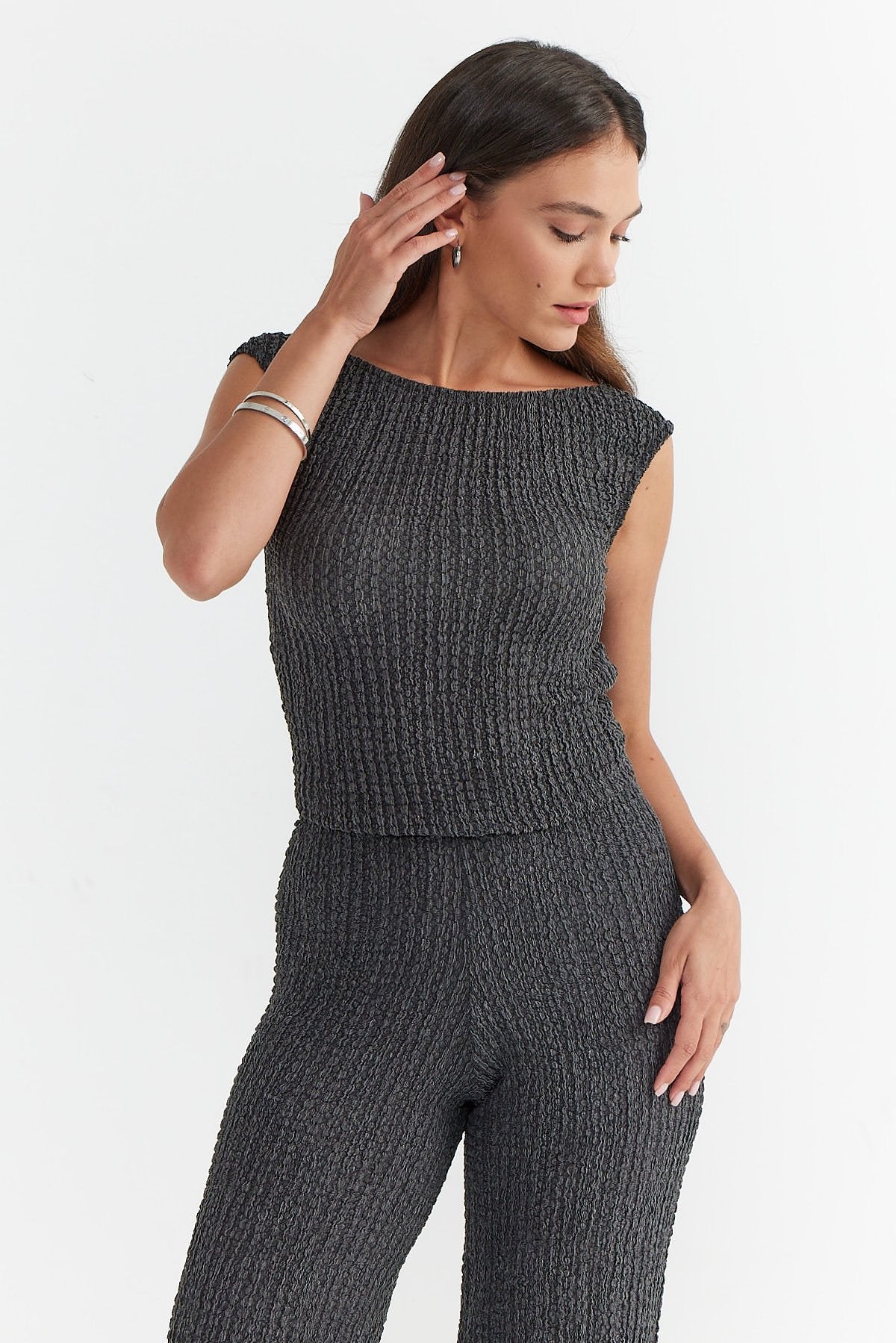 Women's Sleeveless Textured Blouse