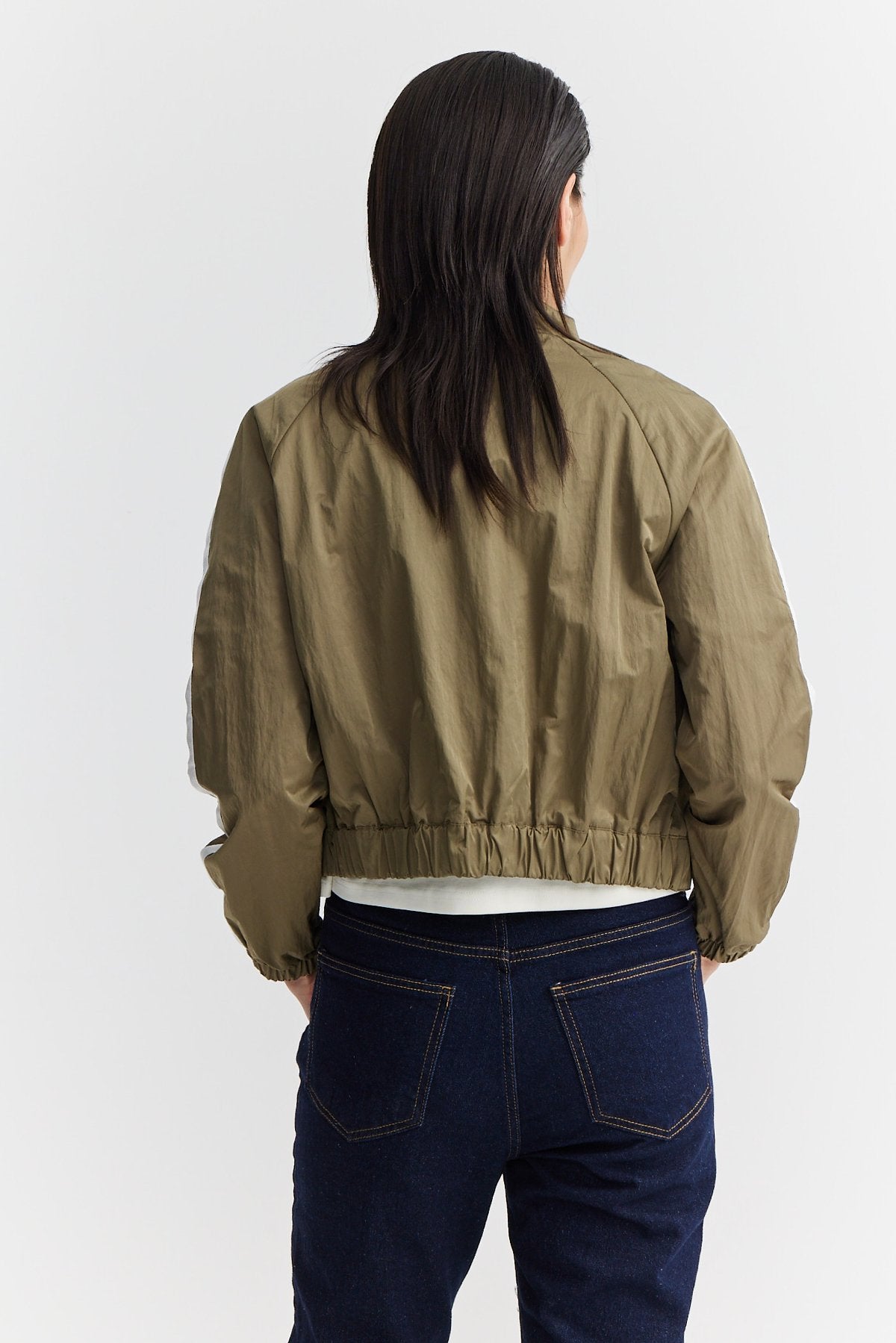Women's Sleeve Stripe Detailed Parachute Fabric Thin Short Coat