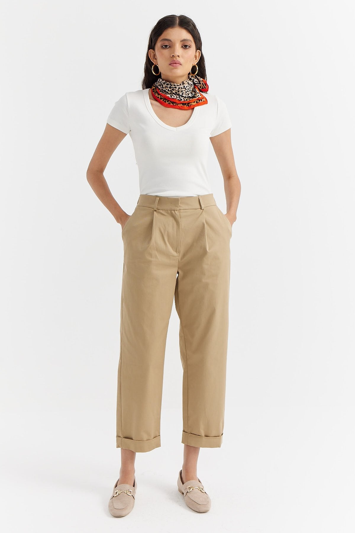 Women's Pleated Detailed Folded Leg Trousers