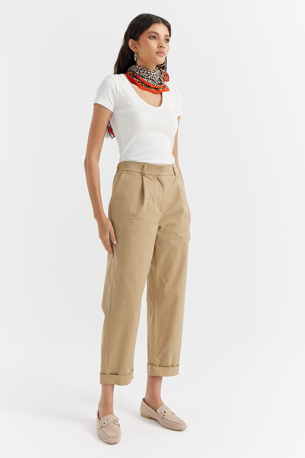 Women's Pleated Detailed Folded Leg Trousers