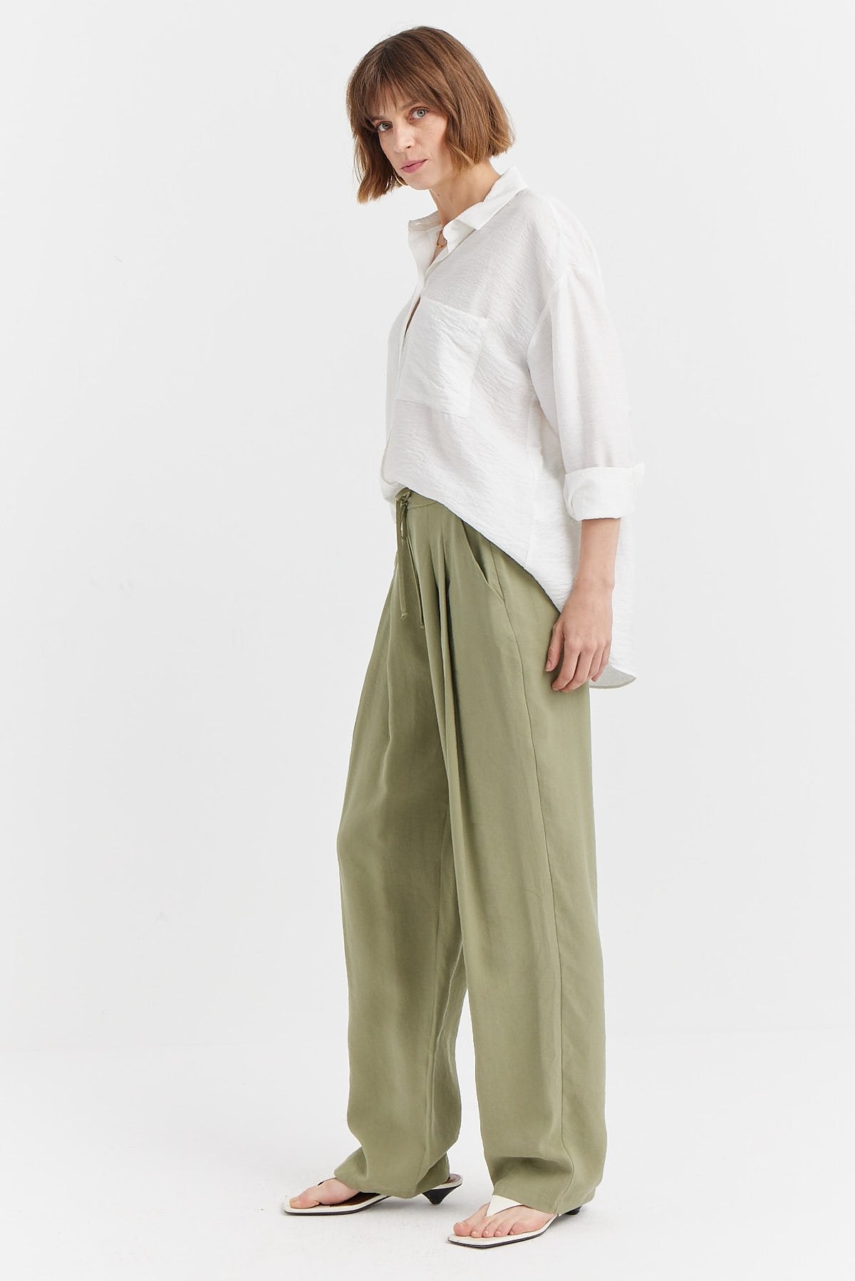 Women's Pleated Wide Leg Trousers