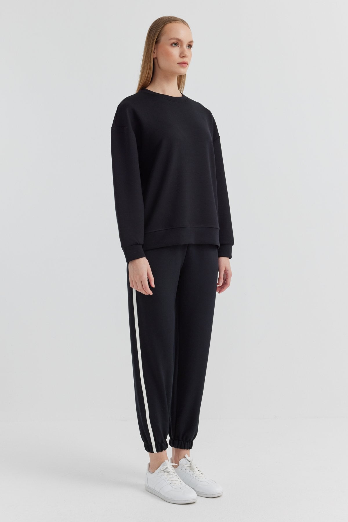 Women's Elastic Leg Sweat Bottoms