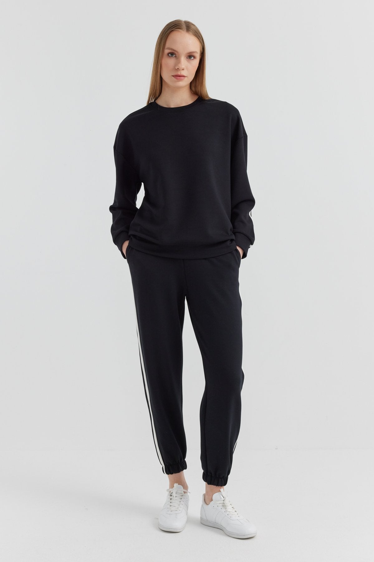 Women's Elastic Leg Sweat Bottoms