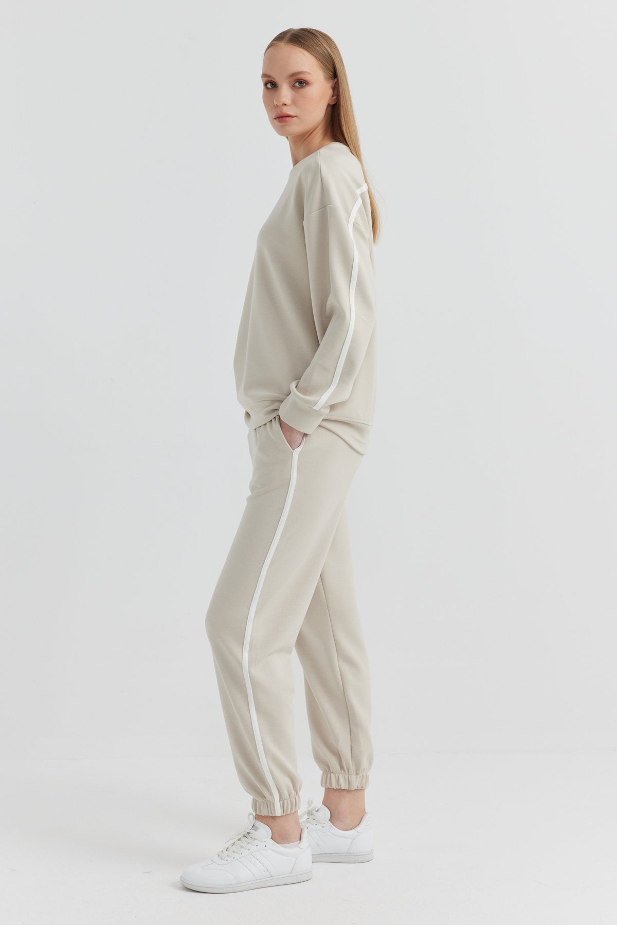 Women's Elastic Leg Sweat Bottoms